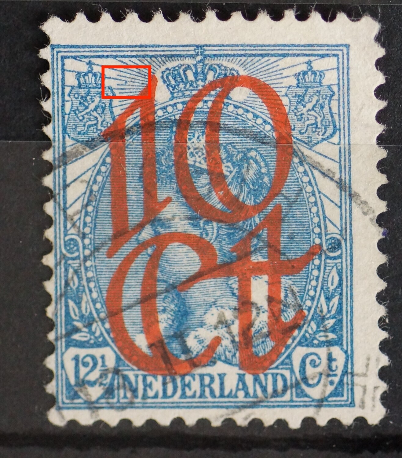 NVPH 118 - blauwe punt tussen stralen links van kroon