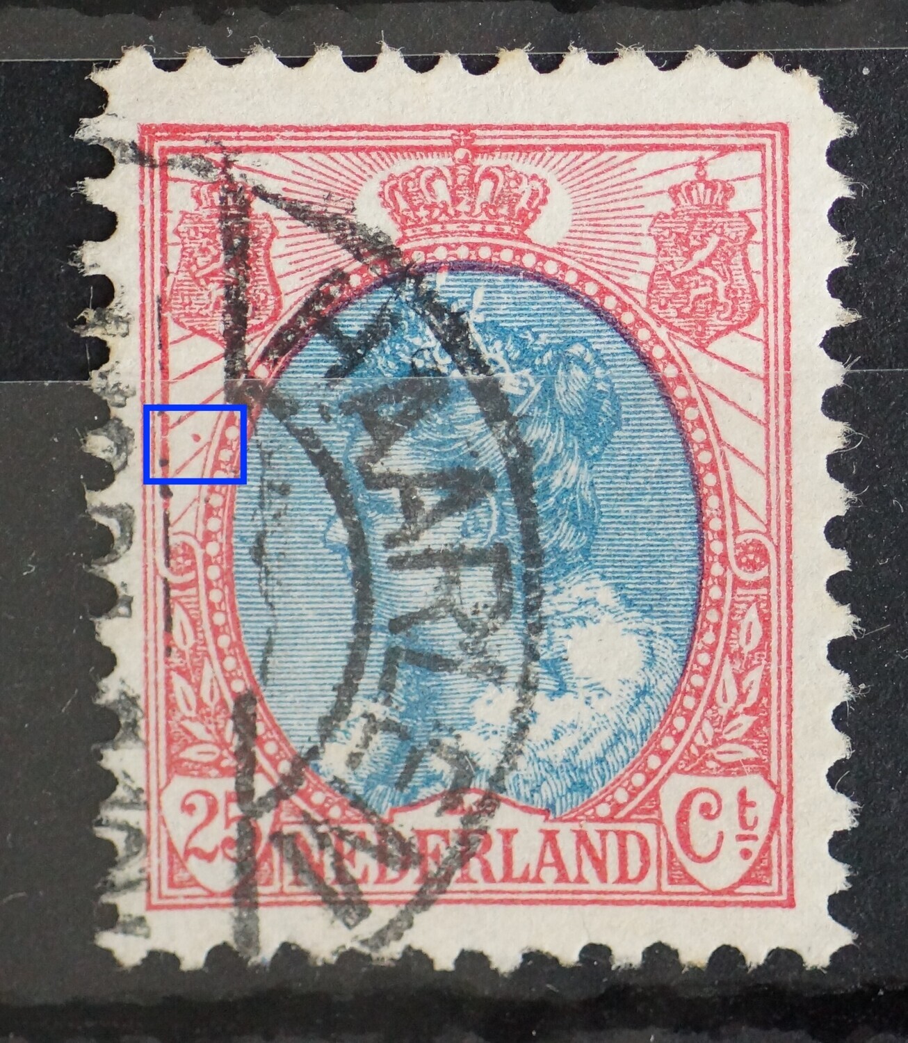 NVPH 71 - rode punt tussen de stralen links