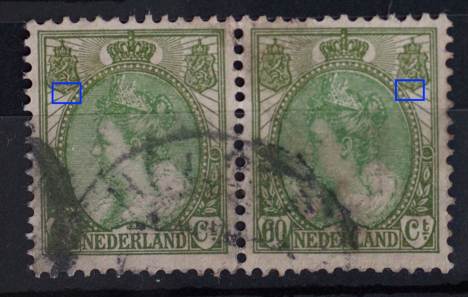 NVPH 76 (paar) - breuk in rand wapenschild (linker zegel linker wapenschild), rechter zegel breuk in straal onder rechter wapenschild