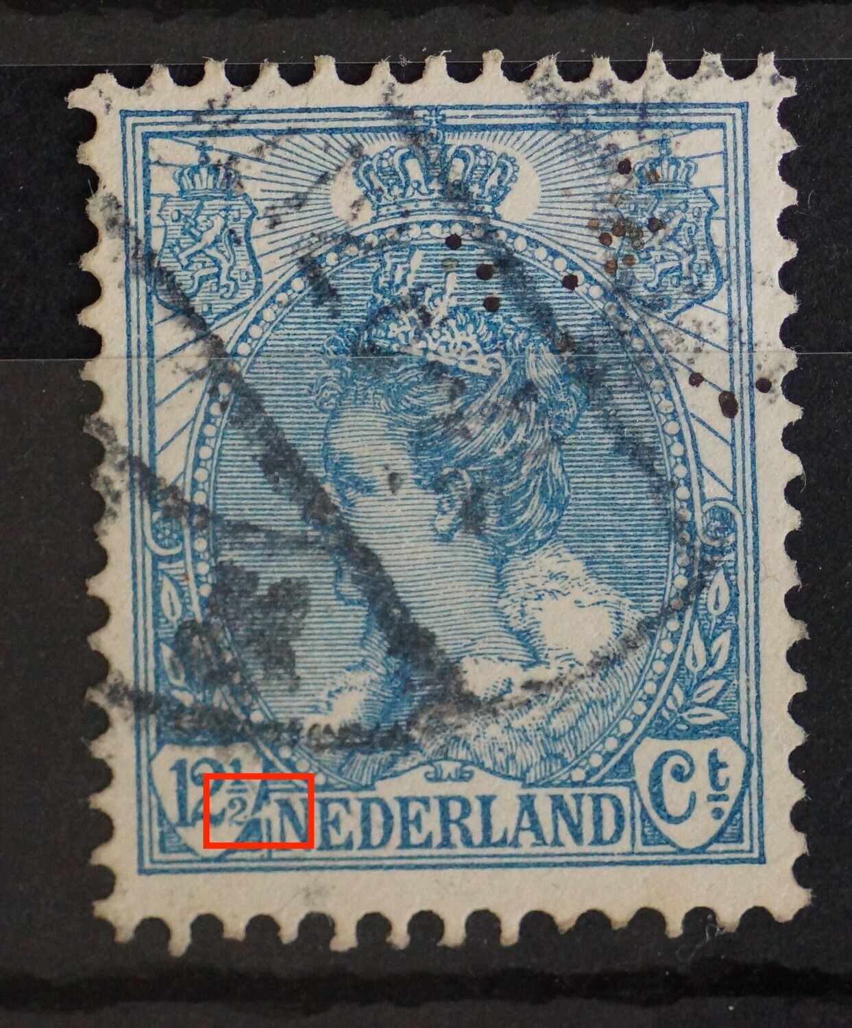 NVPH 63 - o.a. breuk / witte vlek in schild rondom 12 1/2 en kaderlijn links van NEDERLAND