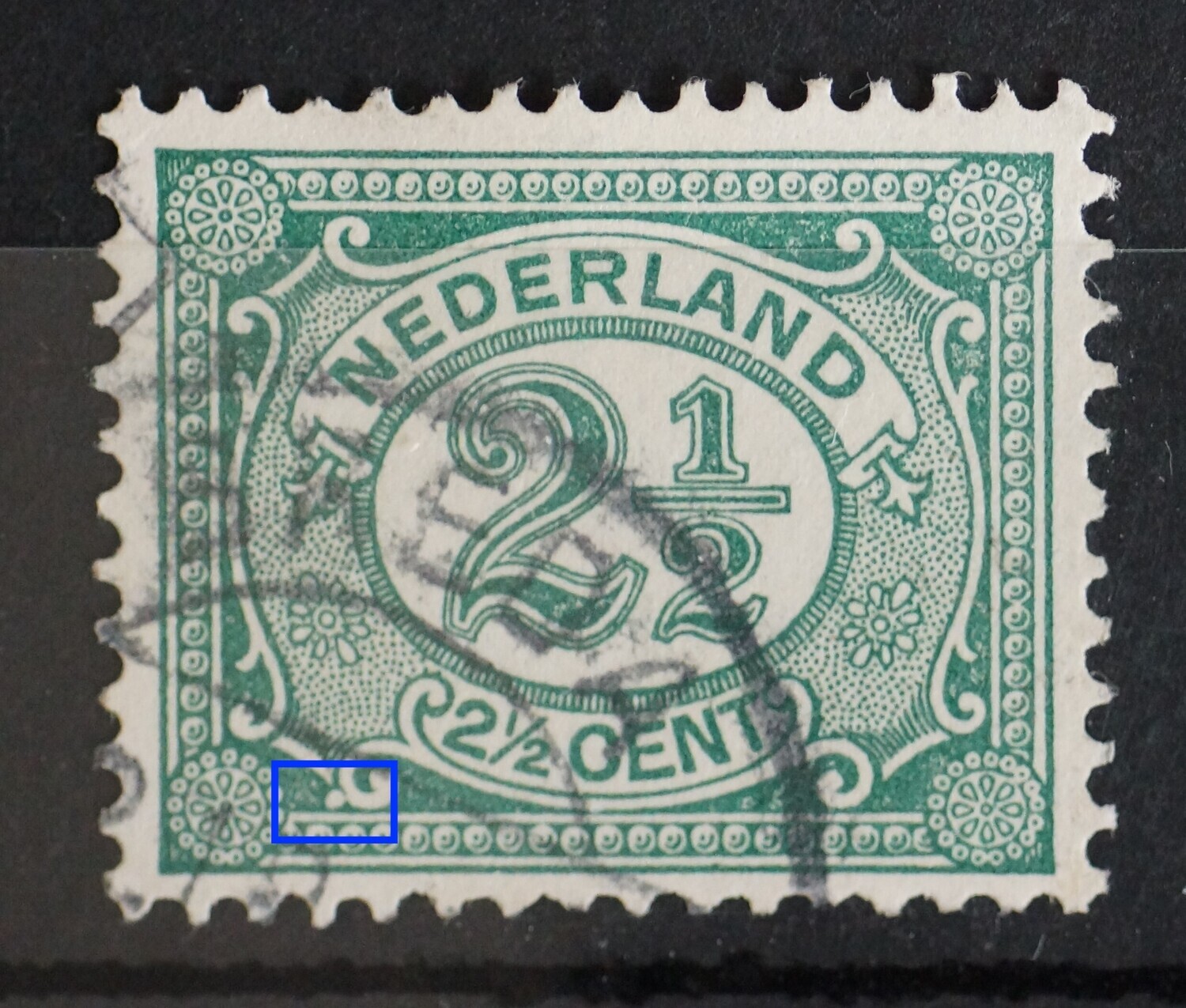 NVPH 55 - grote witte punt linksonder