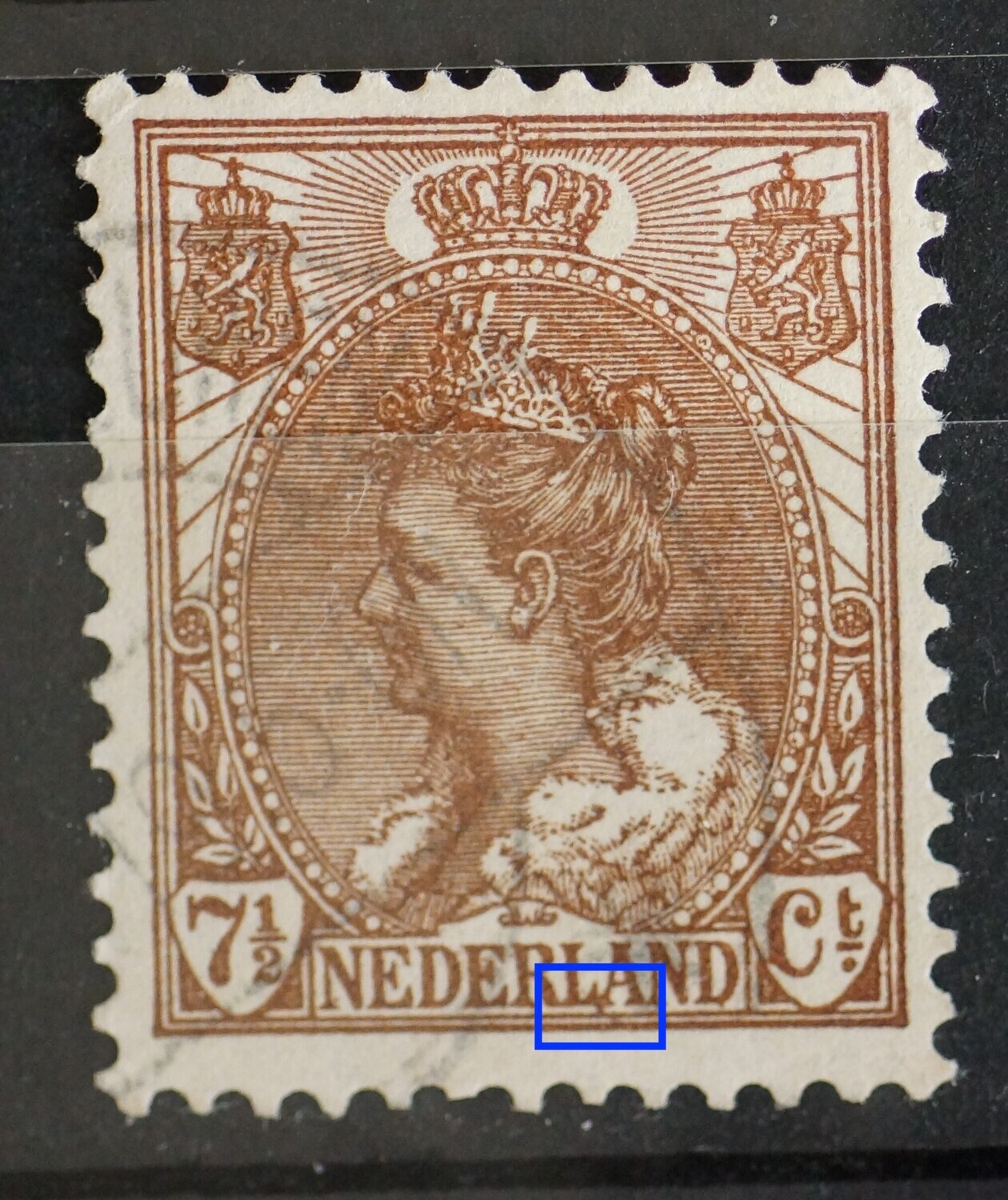 NVPH 61 - bruine vlek tussen LA van NEDERLAND