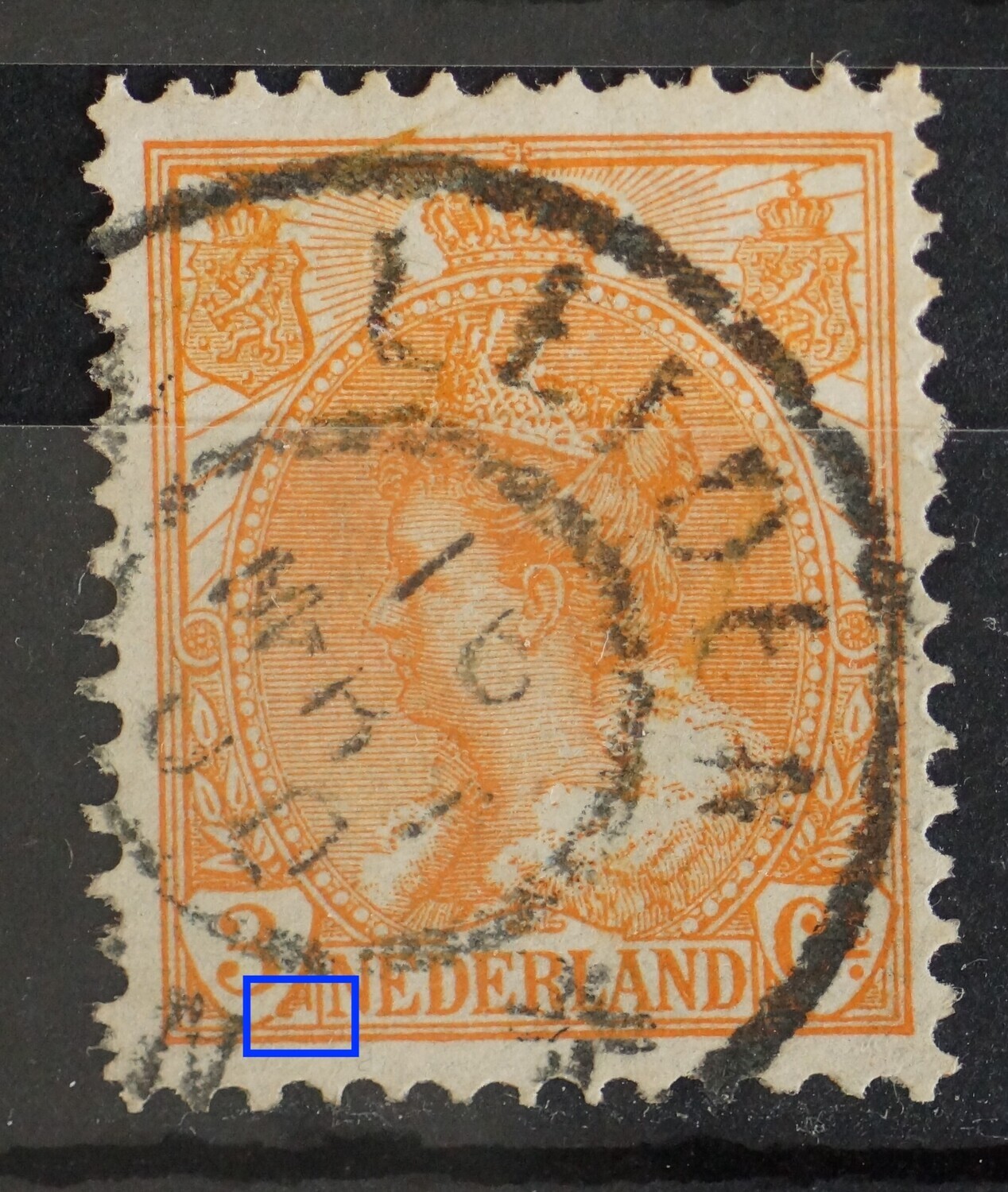 NVPH 56 - beschadiging rechts van de 3