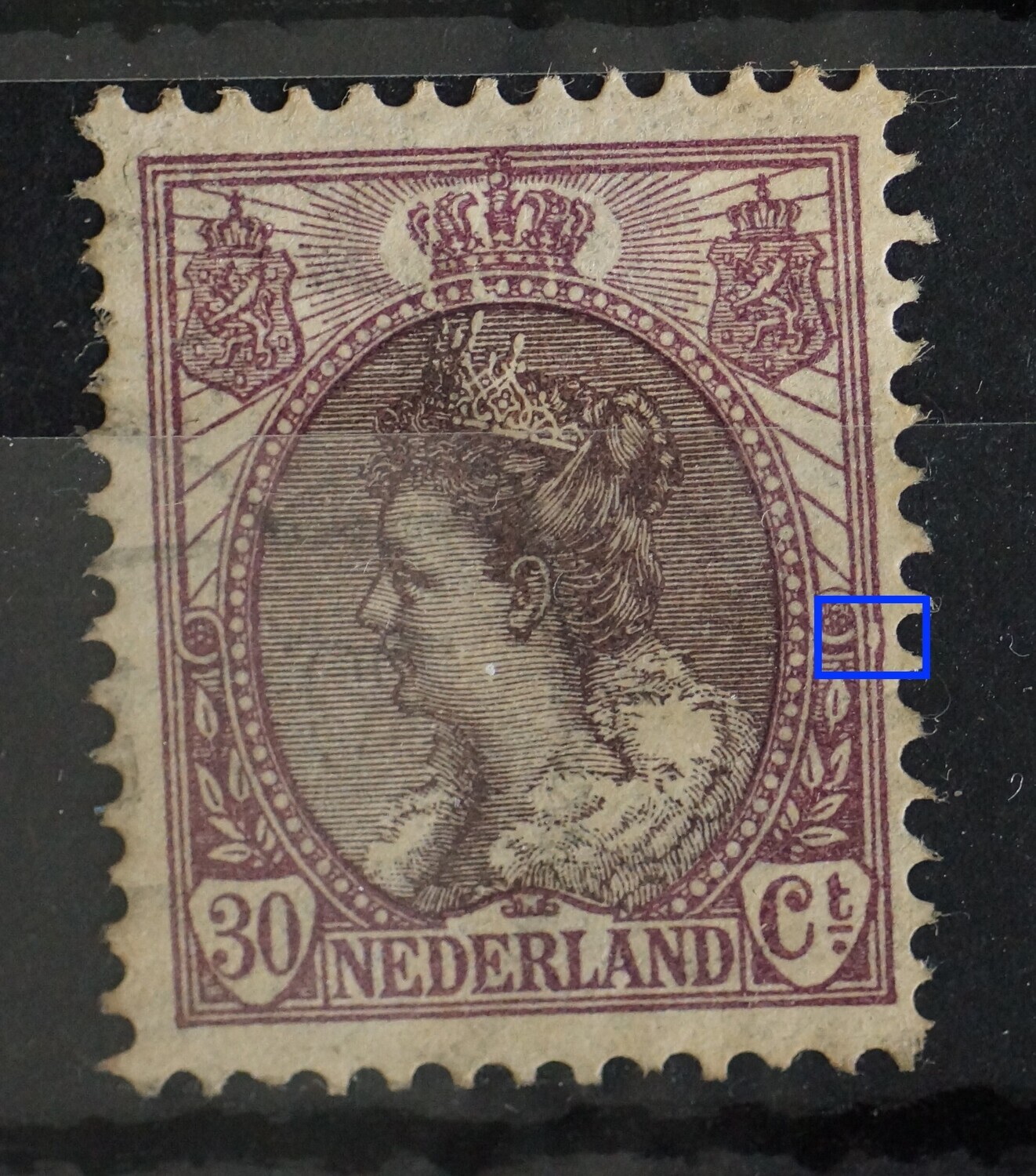 NVPH 72 - verwijding tussen kaderlijnen rechts