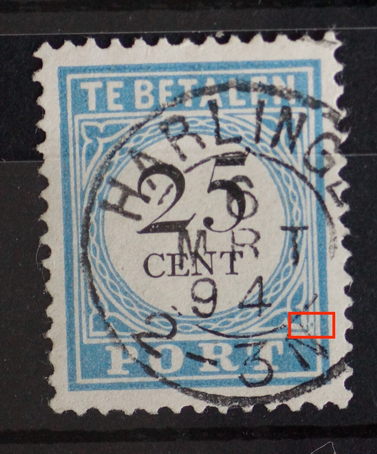 NVPH P11 - blauwe punt in kader rechts, onder