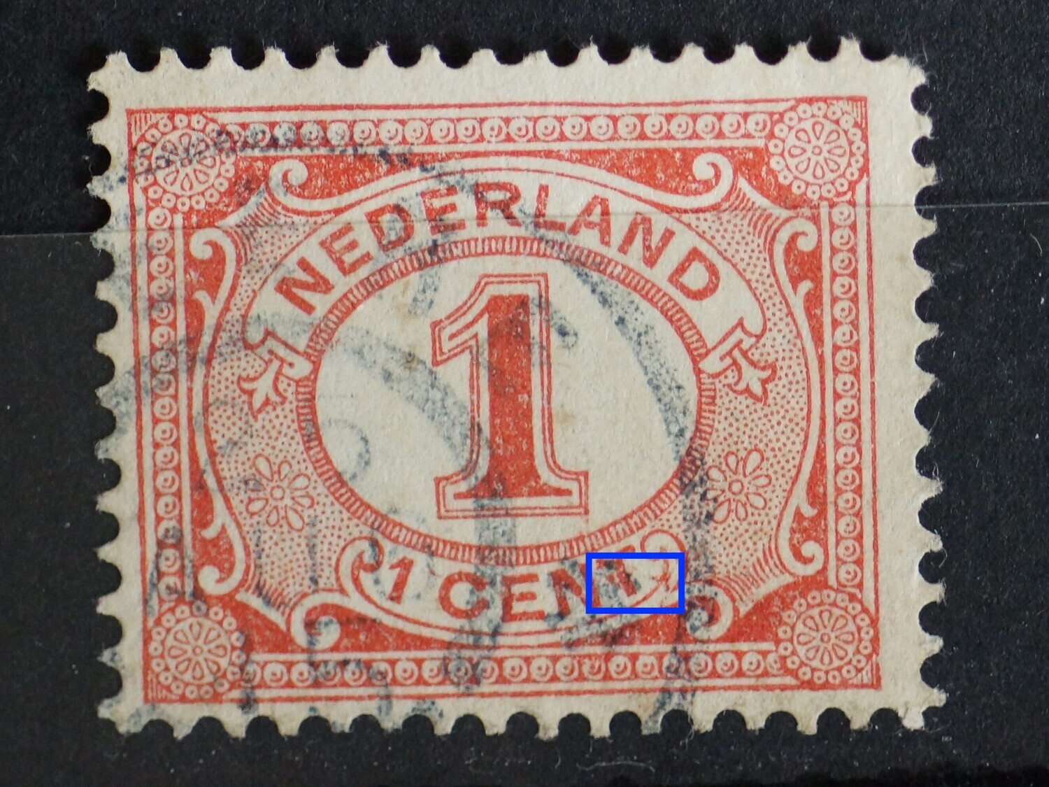 NVPH 51 - rode vlekken rondem de T van CENT