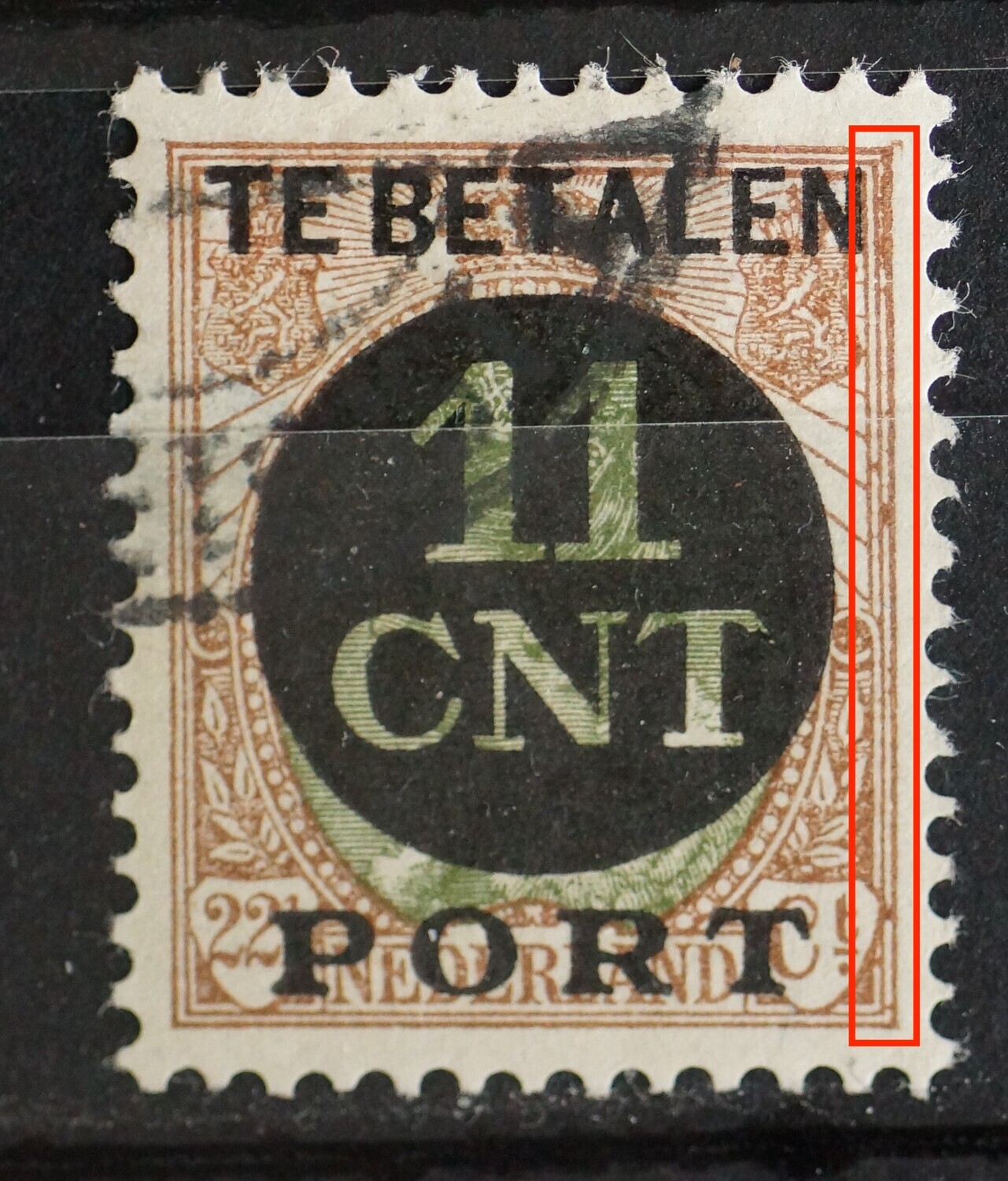 NVPH PV1 - bruine vlekken tussen kaderlijnen rechts