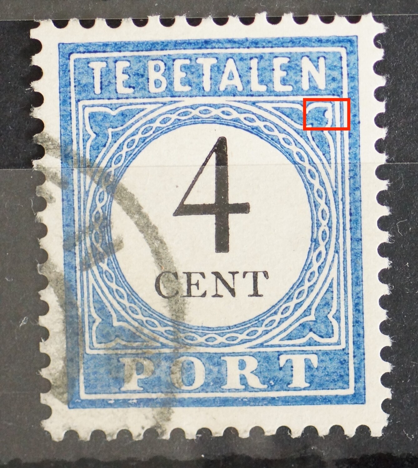 NVPH P18 - witte vlek in ornament rechtsboven