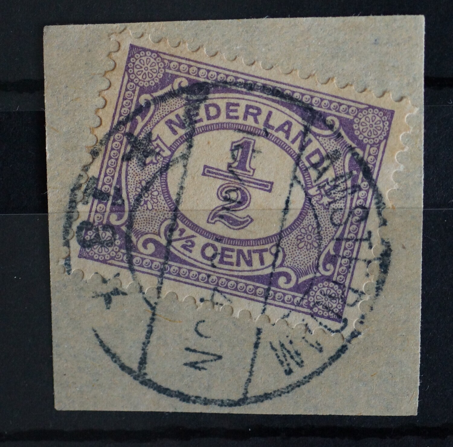 Amsterdam 13 (romeins) op NVPH 50 - vrij schaars