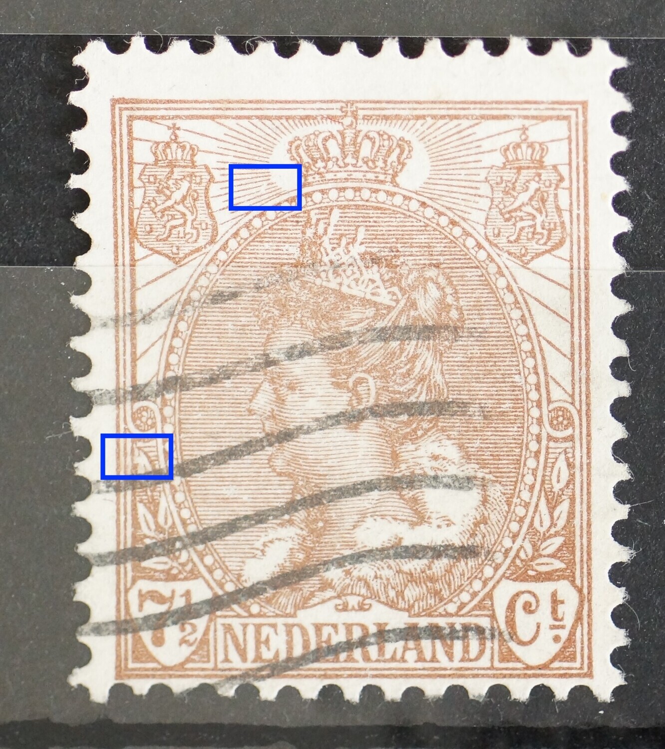 NVPH 61 - breukje in stralen links van kroon en beschadiging bovenste blad links