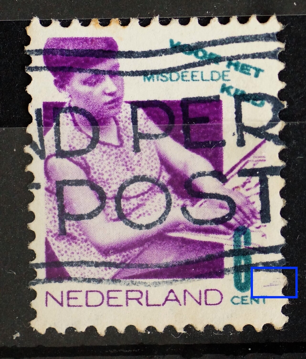 NVPH 242 - violette krassen rechts van de 6
