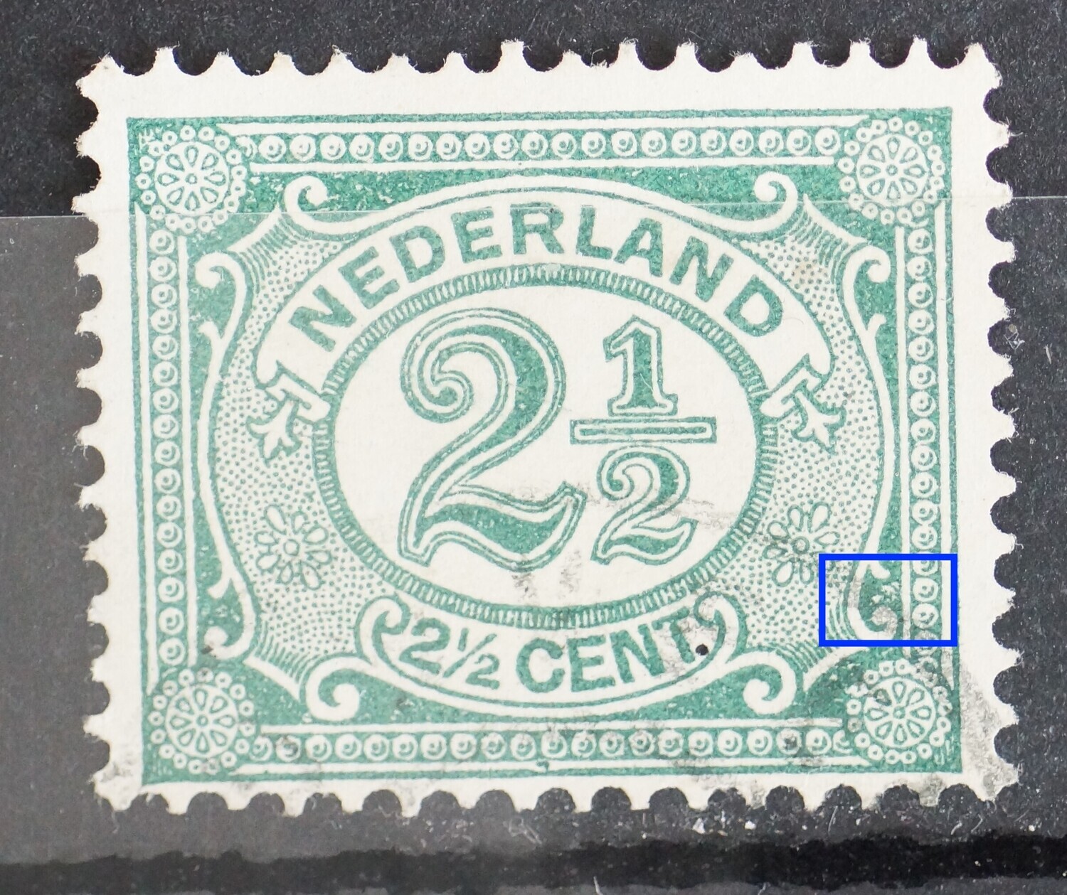 NVPH 55 - witte vlek met groene vegen rechts NVPH 55 - witte vlek met groene vegen rechts