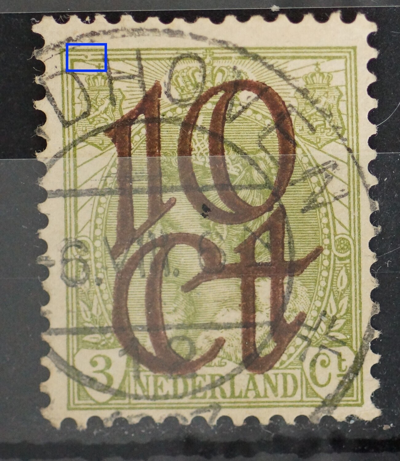 NVPH 116 - groene punt in / tussen kaderlijnen bij linker wapenschild