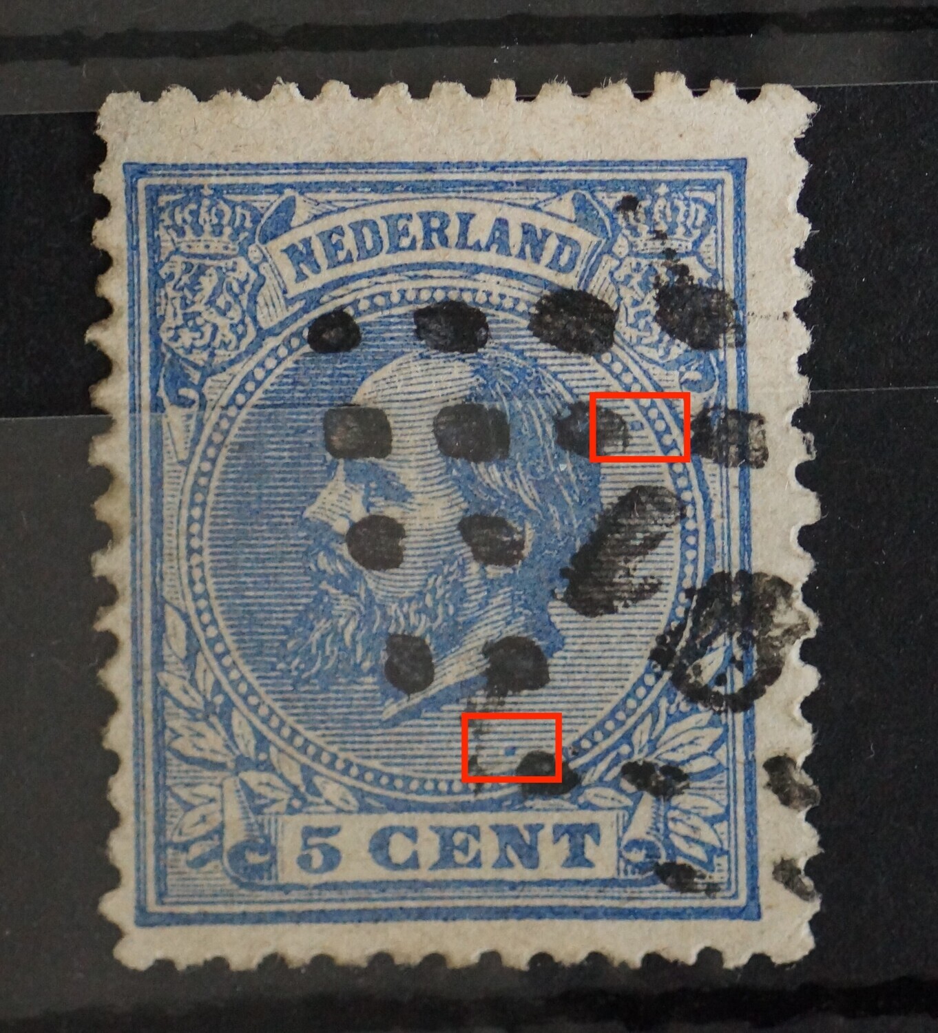 NVPH 19 - blauwe vlekken in arcering rechts