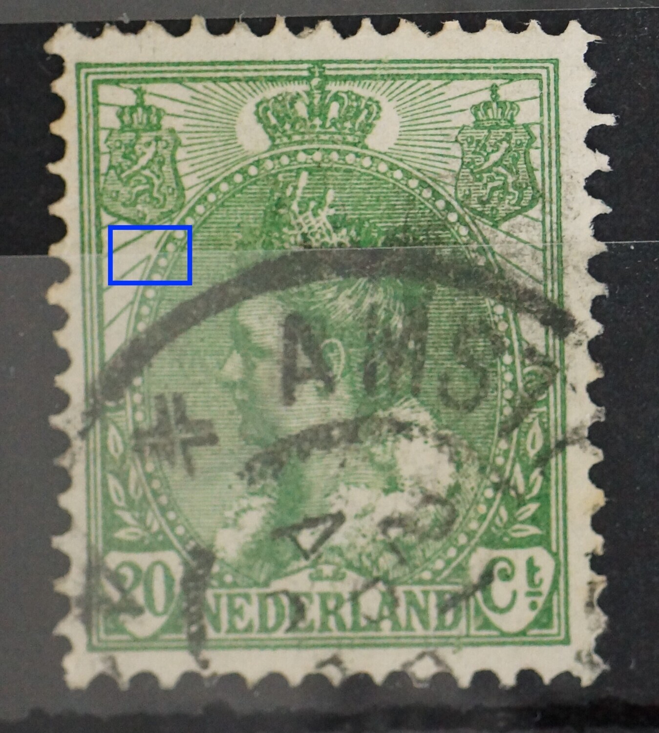 NVPH 68 - breuk in rand medaillon links