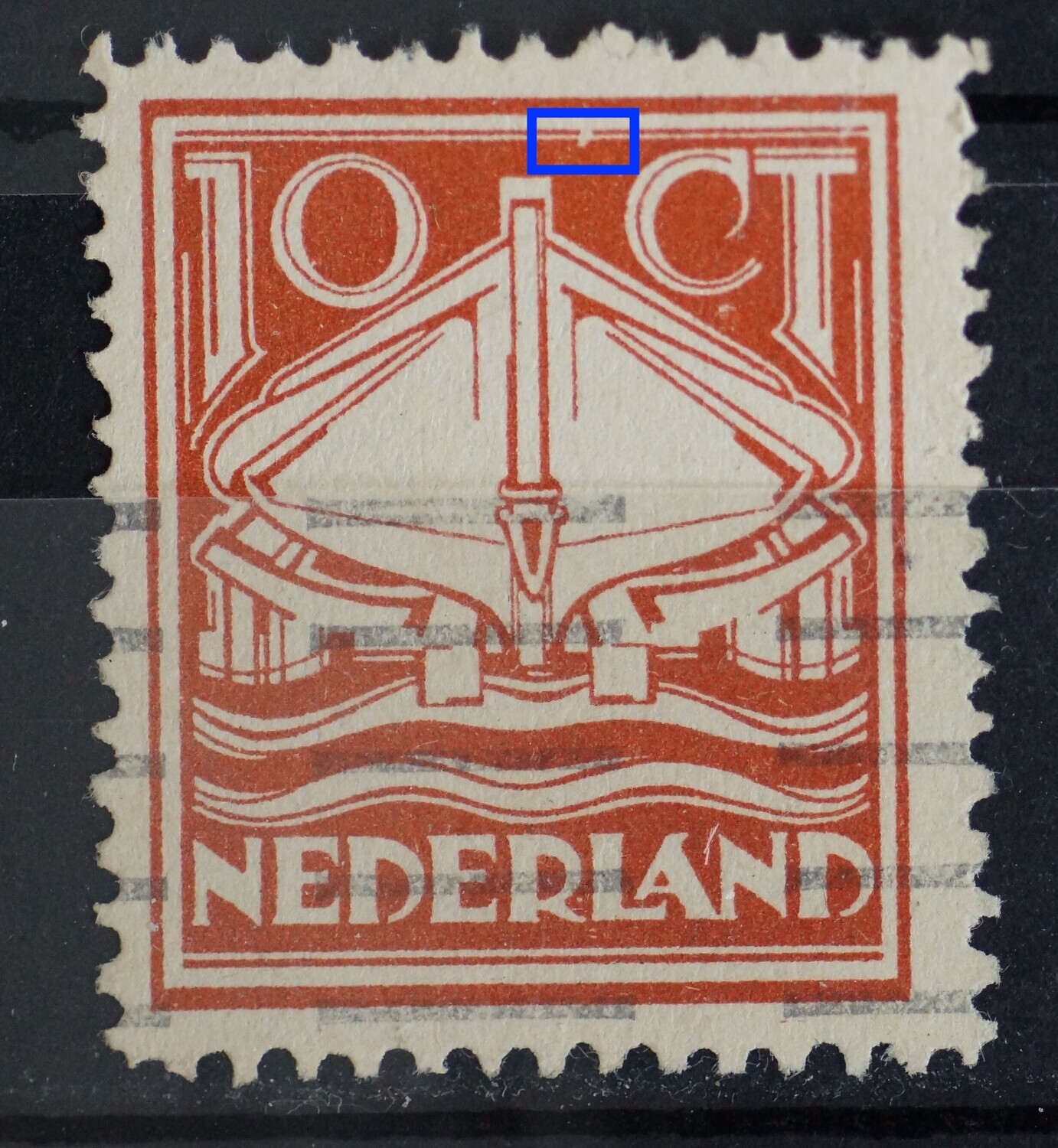 NVPH 140 - witte vlek links van CT
