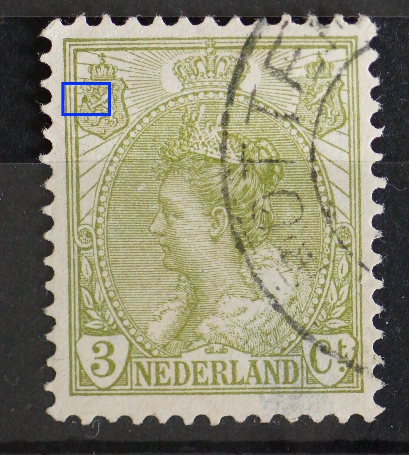 NVPH 57 - groene vlek boven pijlenbundel in linker wapenschild