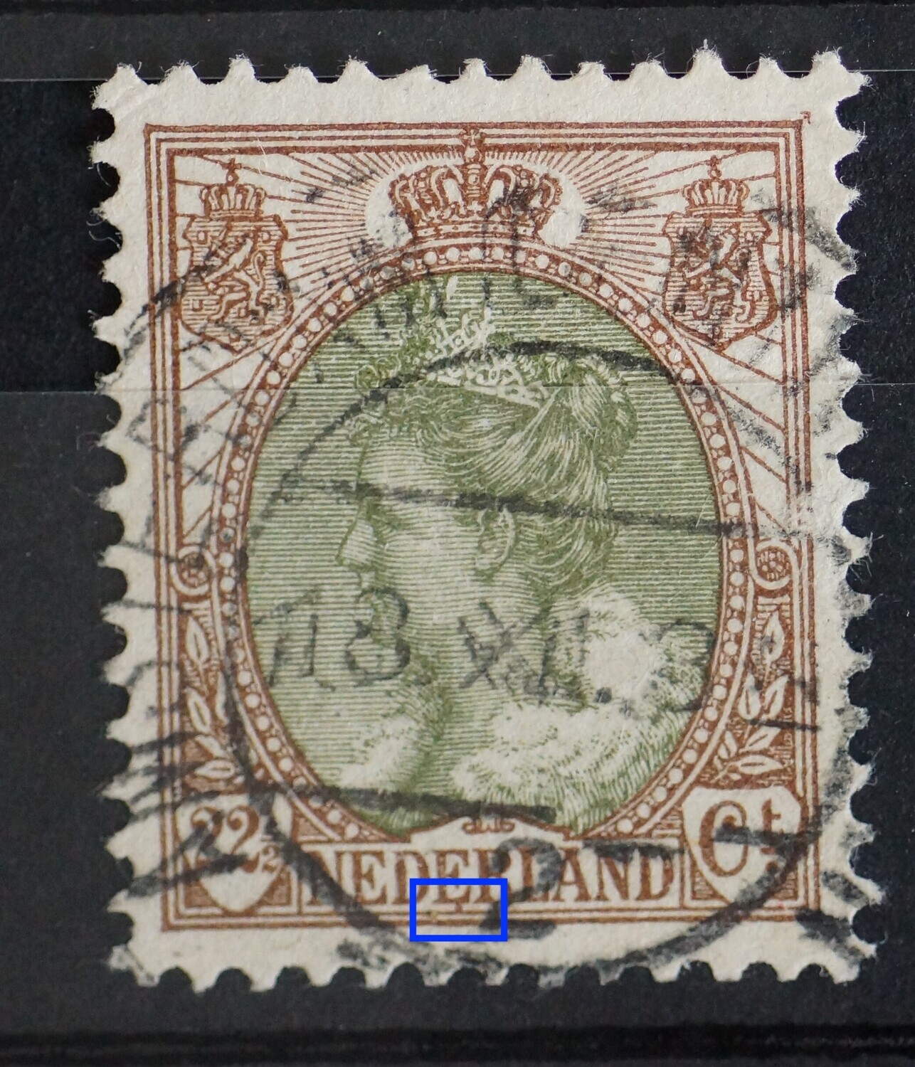 NVPH 70 - bruine punt onder de 2e E van NEDERLAND NVPH 70 - bruine punt onder de 2e E van NEDERLAND