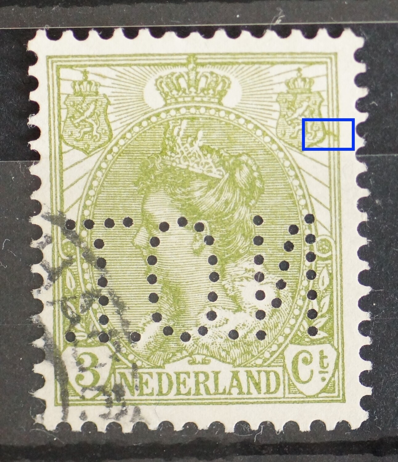 NVPH 57 - grote groene vlek bij rechter wapenschild, perfin N.O.T.