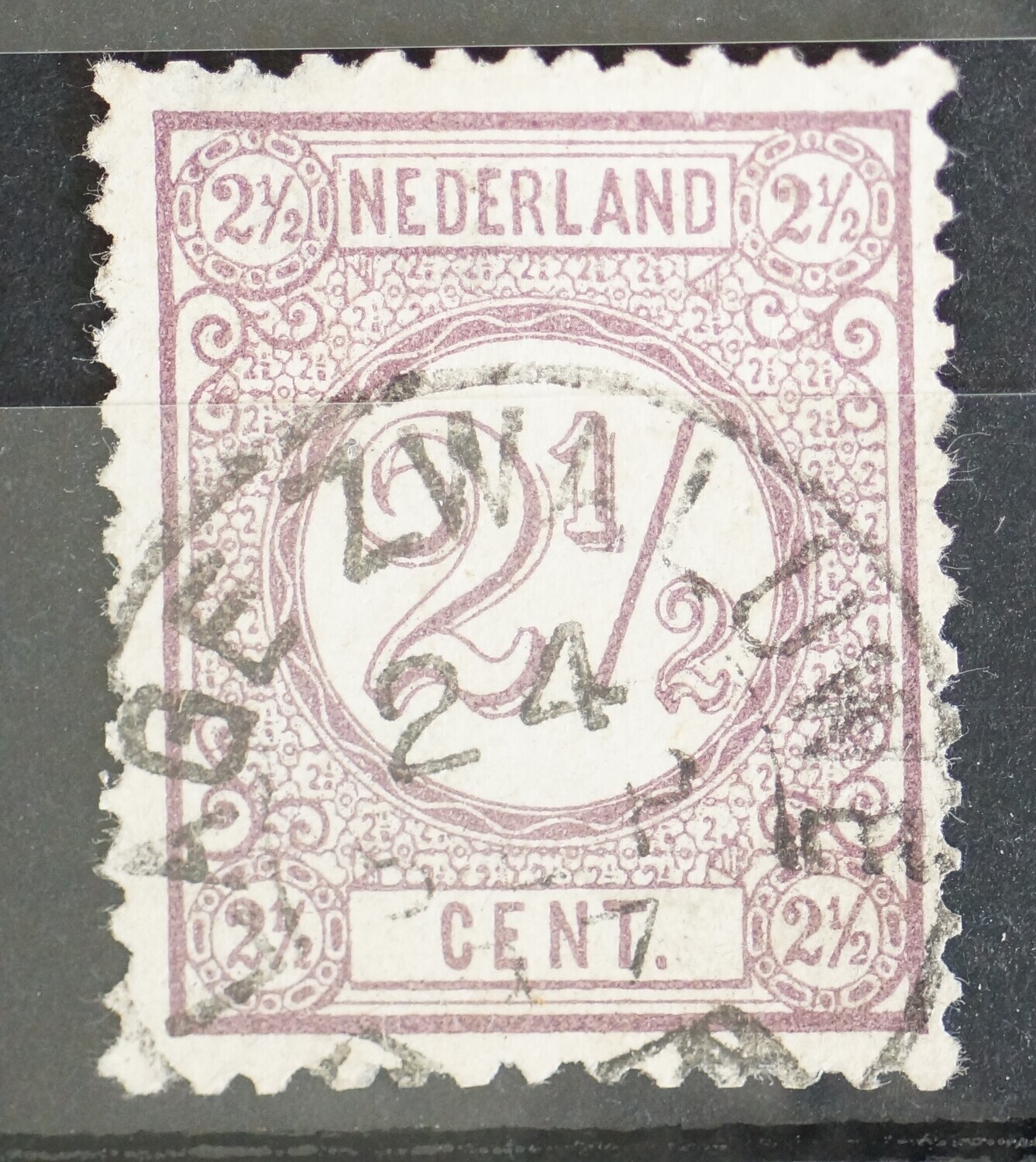 Lage Zwaluwe op NVPH 33