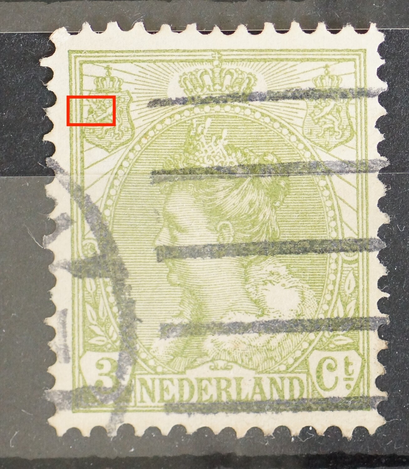 NVPH 57 - groene vlek boven pijlenbundel in linker wapenschild