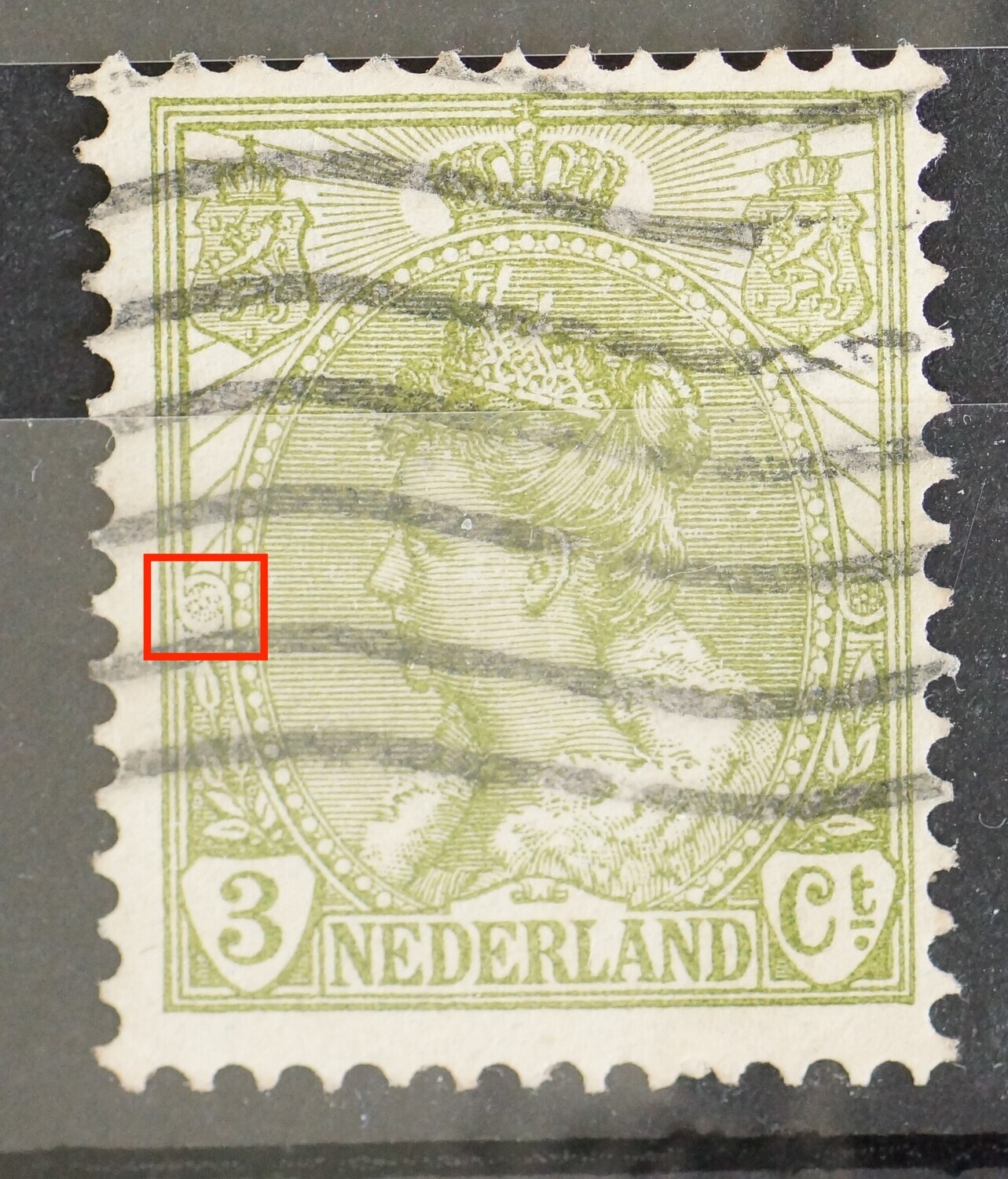 NVPH 57 - witte vlekken in linker rozet