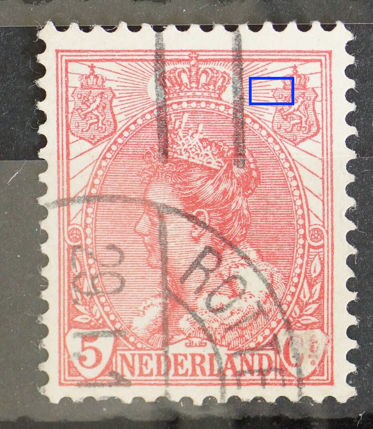 NVPH 60 - rode punt links van rechter wapenschild