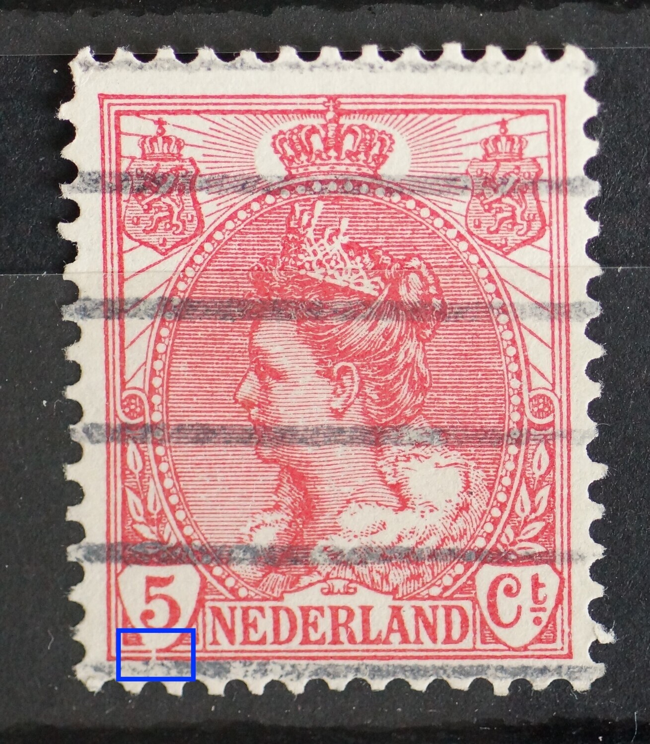 NVPH 60 - breuk in scild van de 5 en de kaderlijnen daaronder