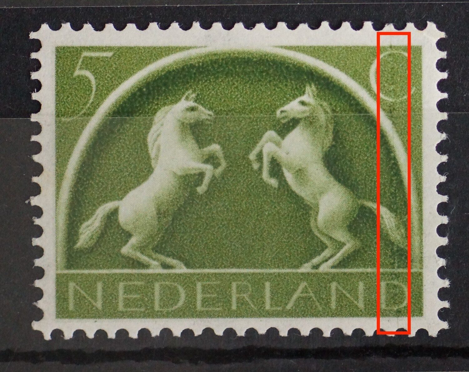 NVPH 411 - verticale streep rechts
