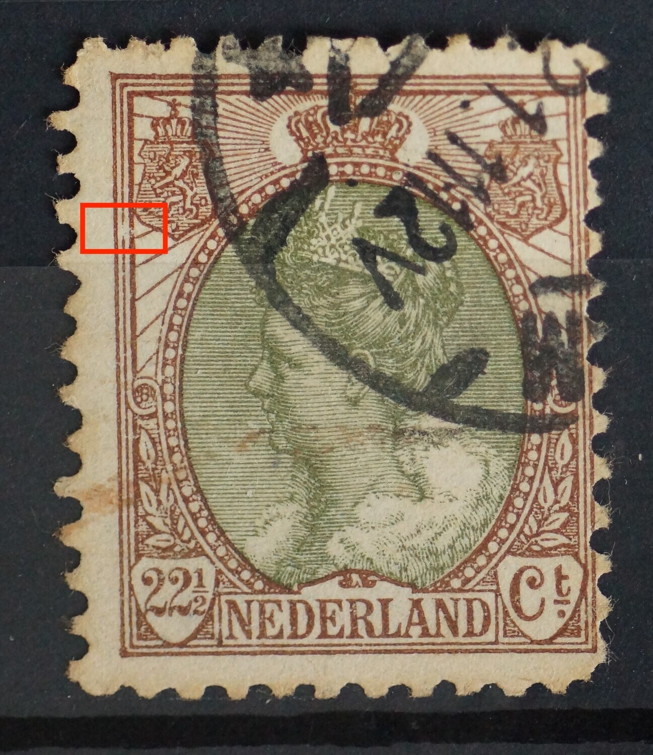 NVPH 70 - breuk in kaderlijn bij linker wapenschild NVPH 70 - breuk in kaderlijn bij linker wapenschild