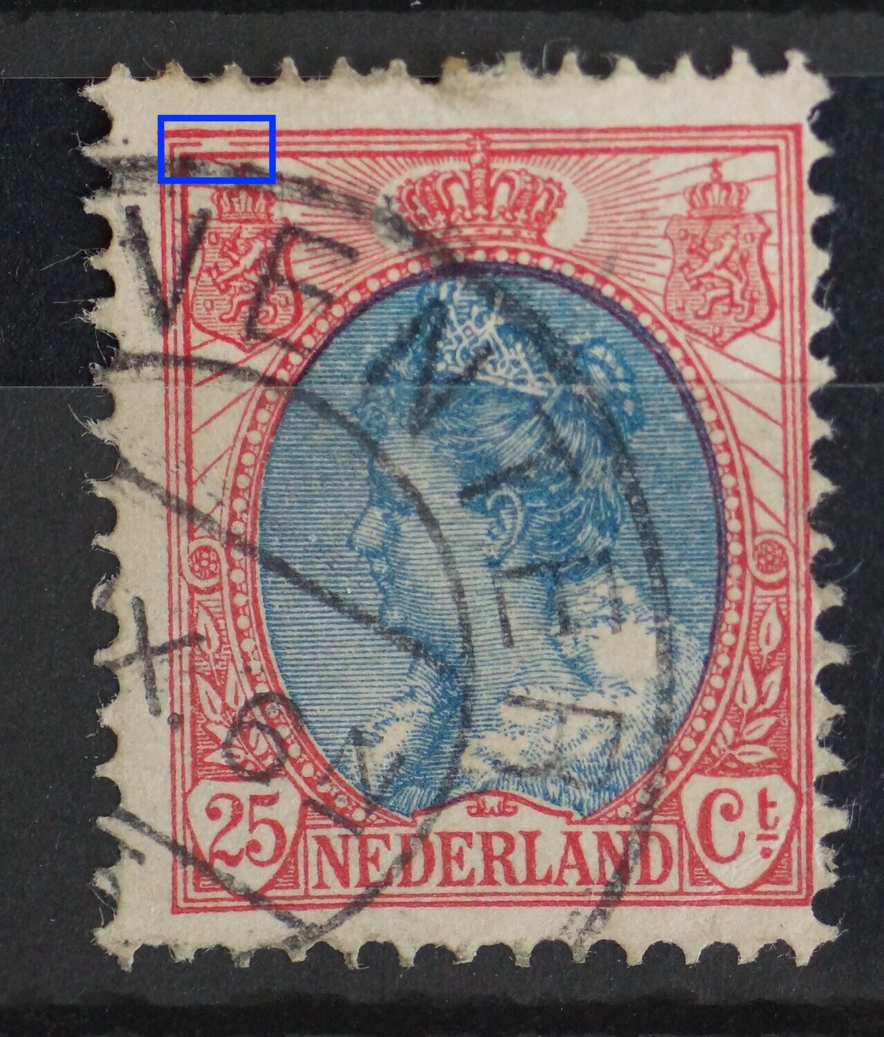 NVPH 71 - grote breuk in kaderlijn boven linker wapenschild NVPH 71 - grote breuk in kaderlijn boven linker wapenschild