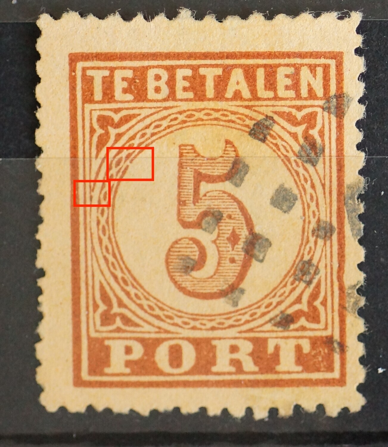 NVPH P1 - o.a. breuk in rand medaillon