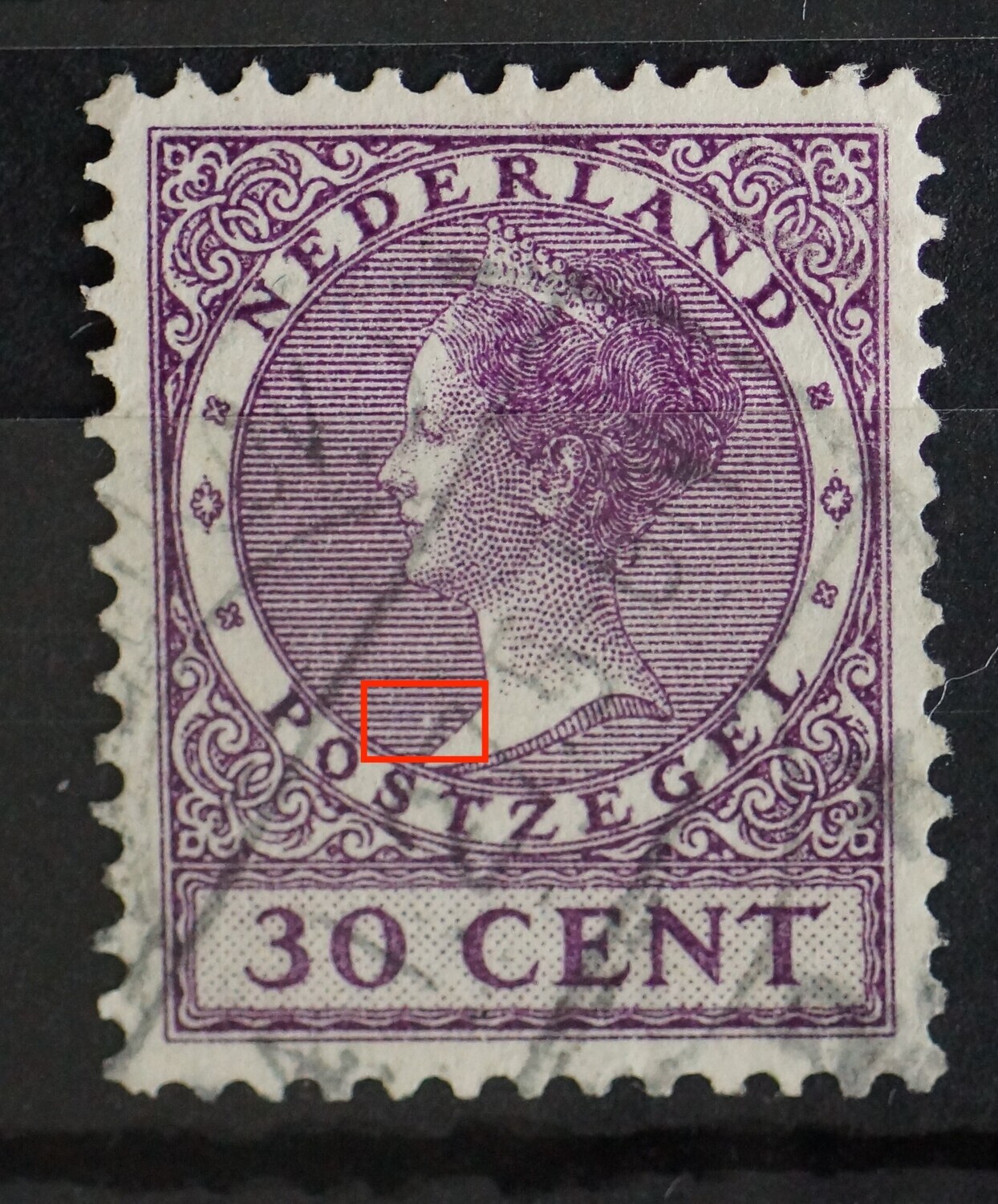 NVPH 194 - breuk in arcering voor de hals