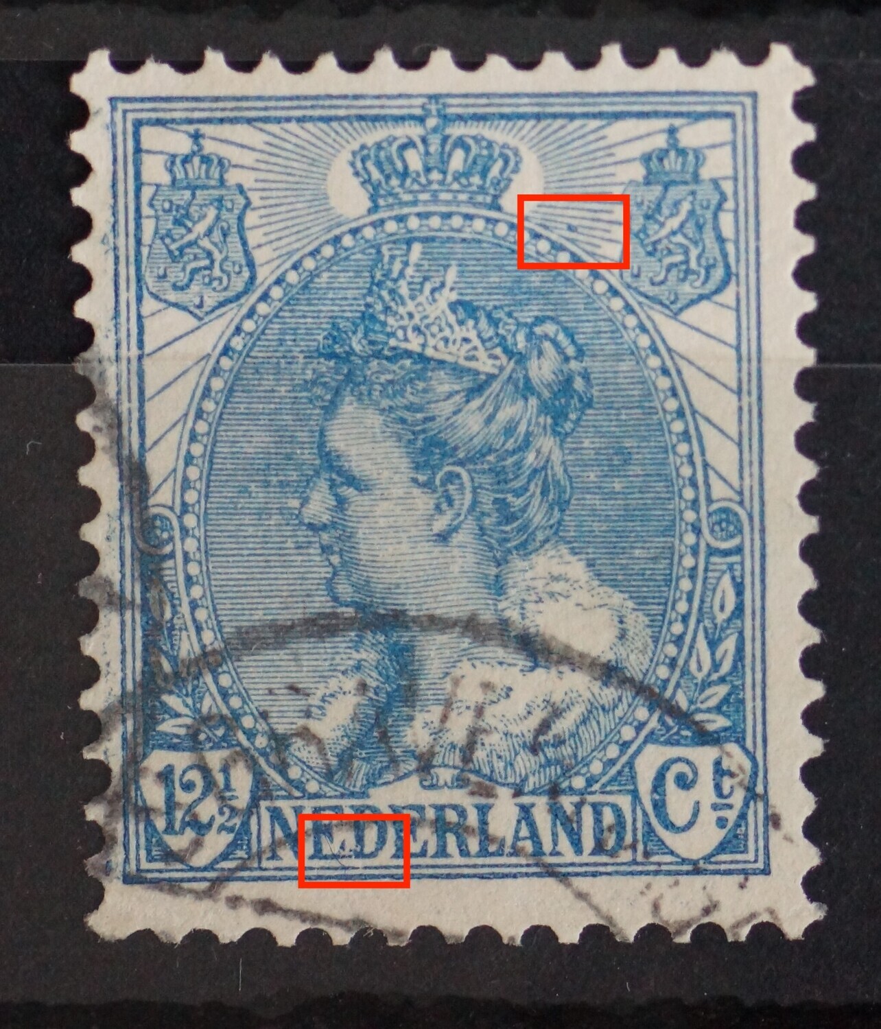 NVPH 63 - o.a. blauwe punt tussen stralen rechts van kroon