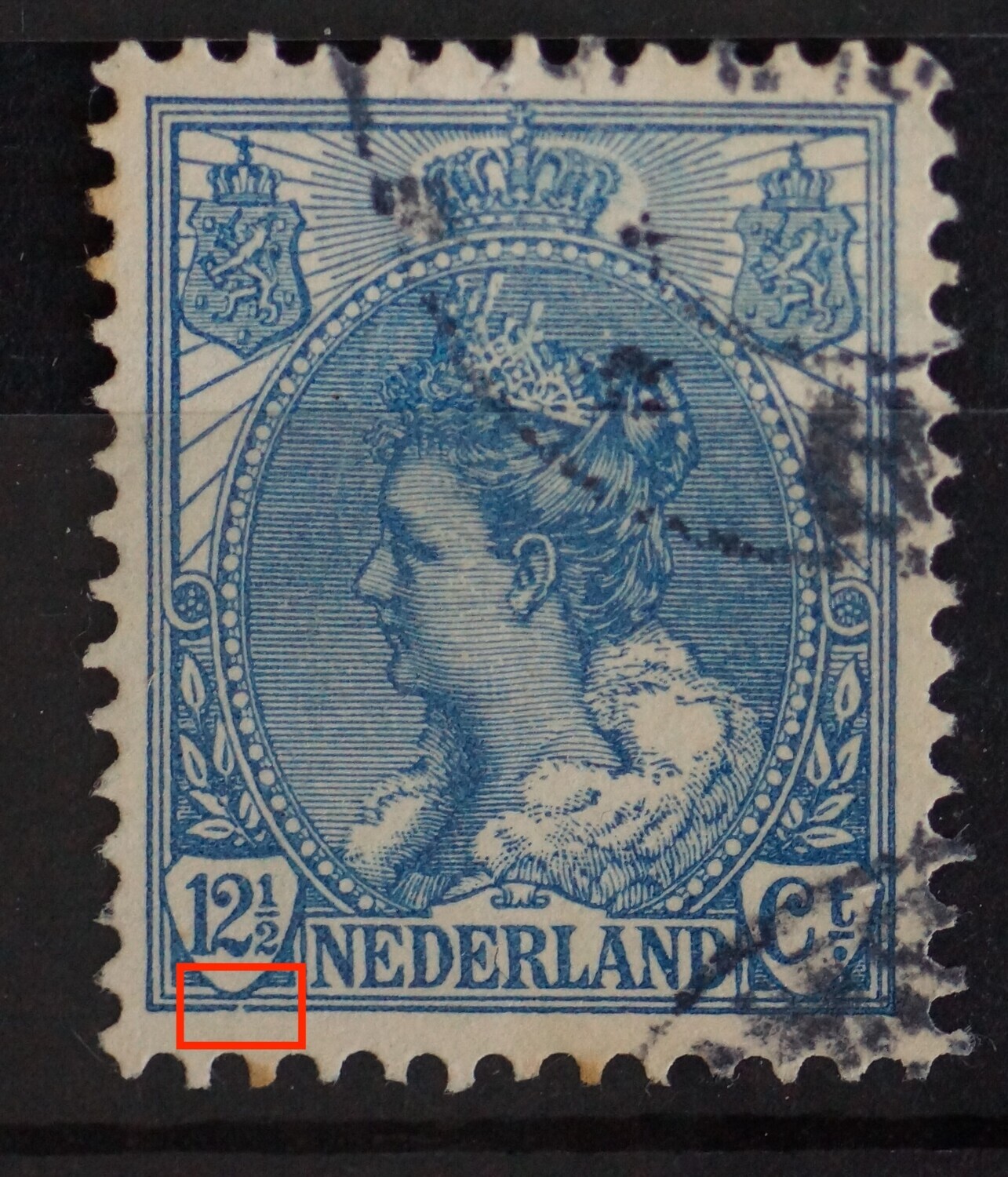 NVPH 63 -breuk in kaderlijn onder 12 1/2
