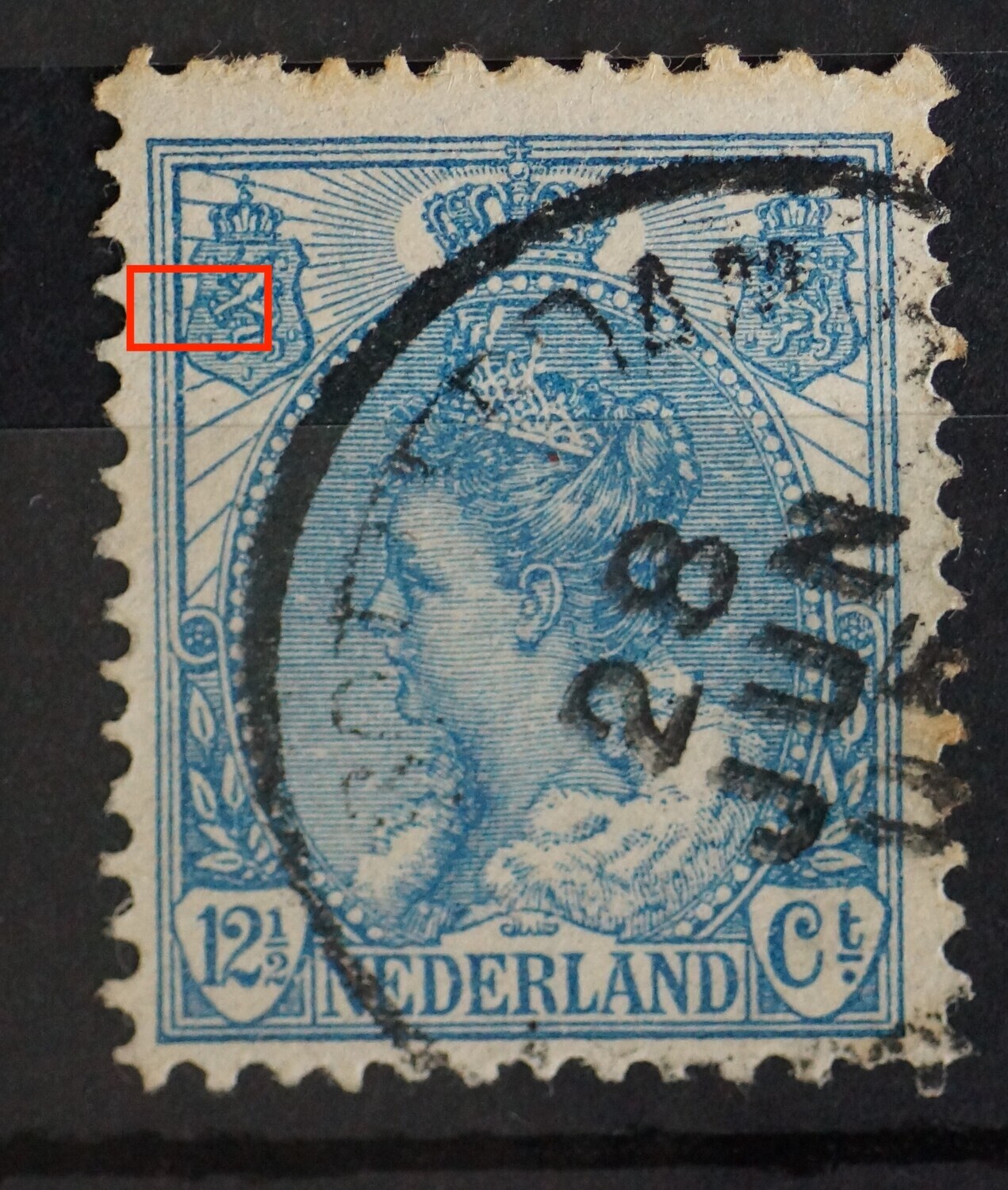 NVPH 63 - blauwe vlek boven pijlenbundel in linker wapenschild