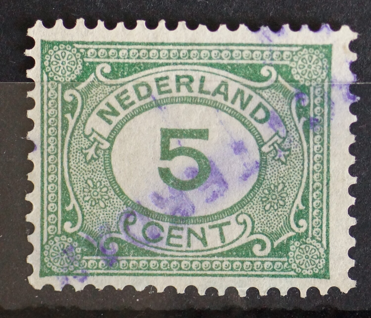 Rotterdam (violet) op NVPH 107 Rotterdam (violet) op NVPH 107