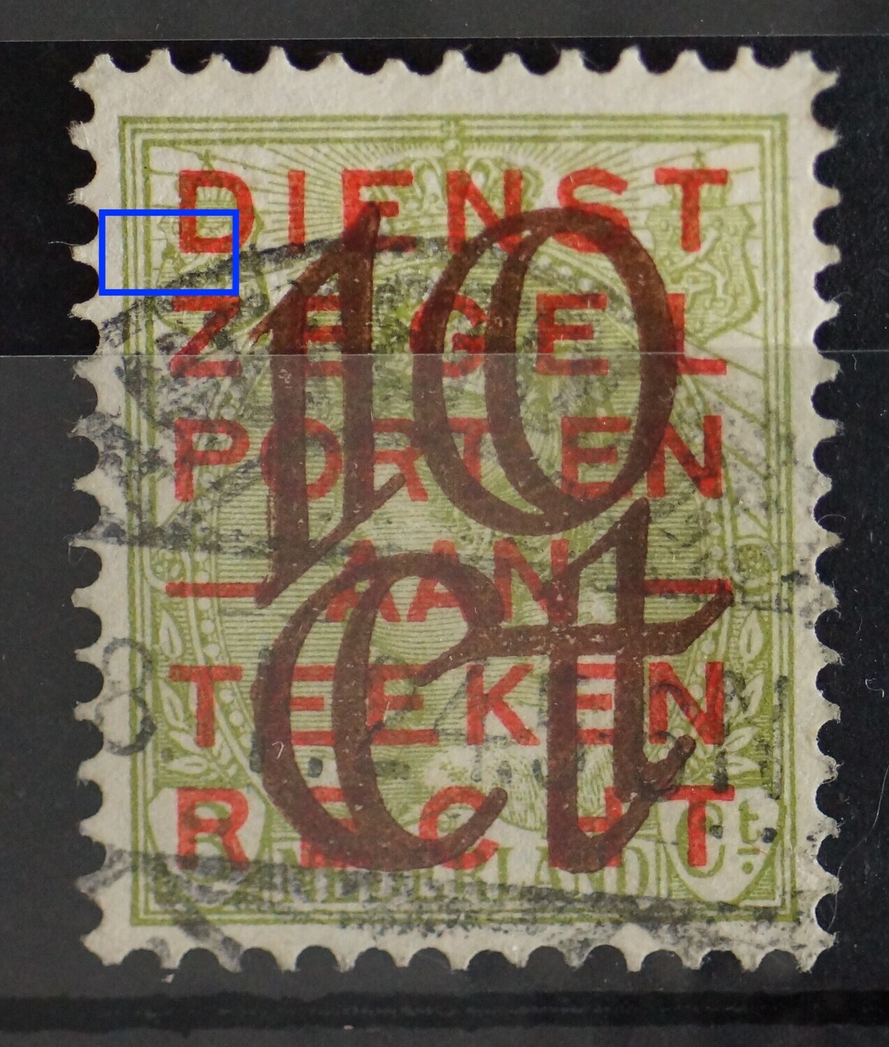 NVPH 132 - groene vlek boven pijlenbundel in linker wapenschild
