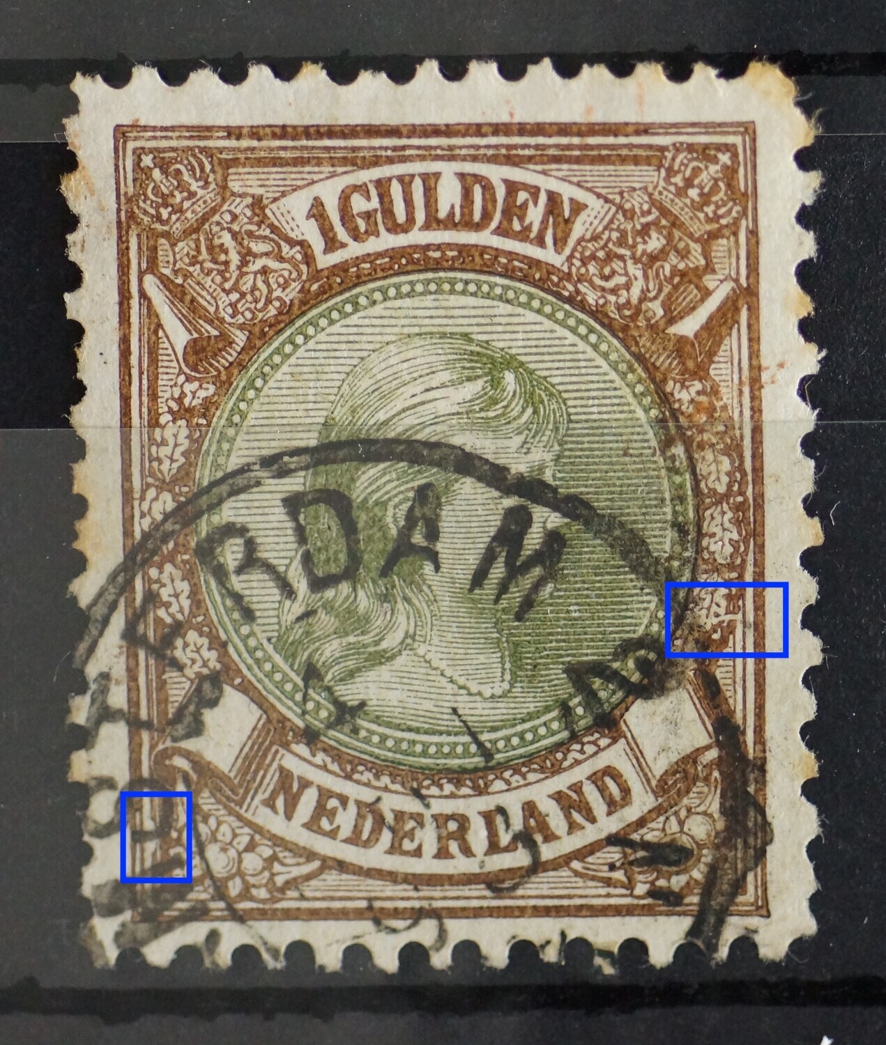 NVPH 46 - o.a. breuk bij eikenblad rechts en deuk in kaderlijn links, onder NVPH 46 - o.a. breuk bij eikenblad rechts en deuk in kaderlijn links, onder