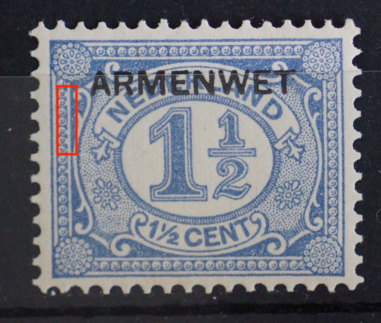 NVPH D2 - beschadigde parelrand links NVPH D2 - beschadigde parelrand links