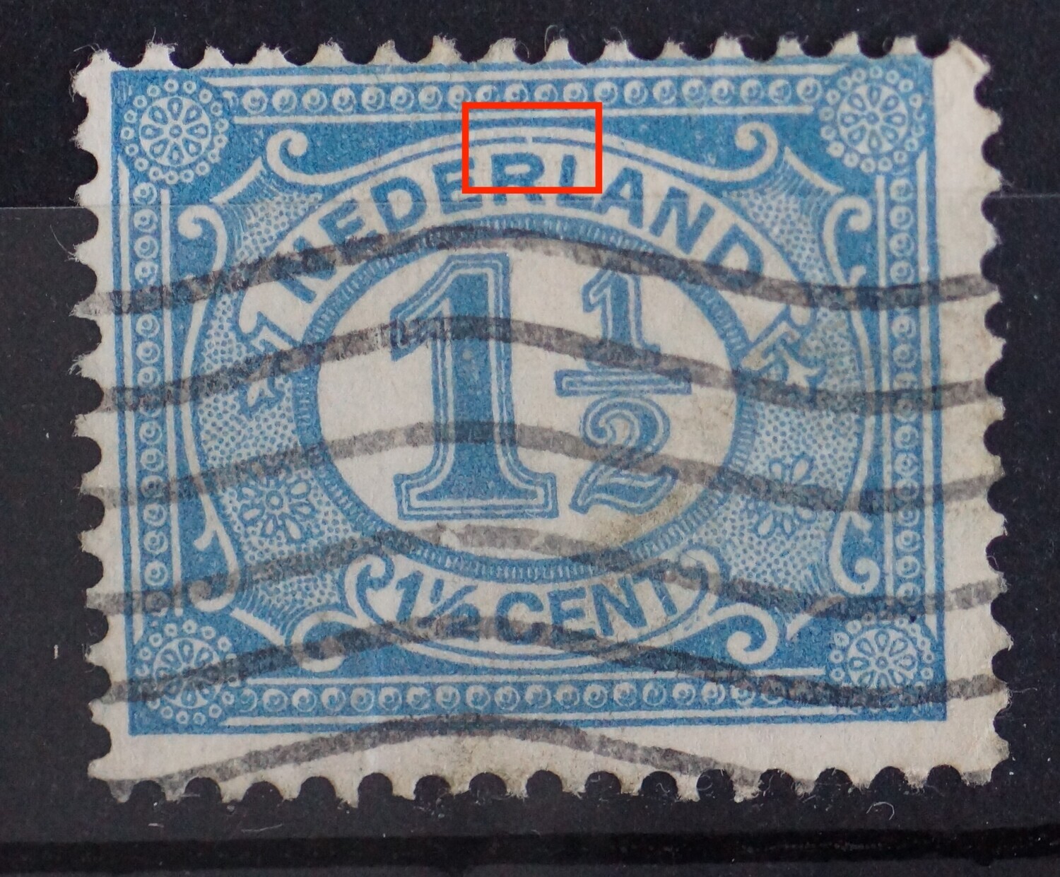 NVPH 53 - breuk boven de R van NEDERLAND