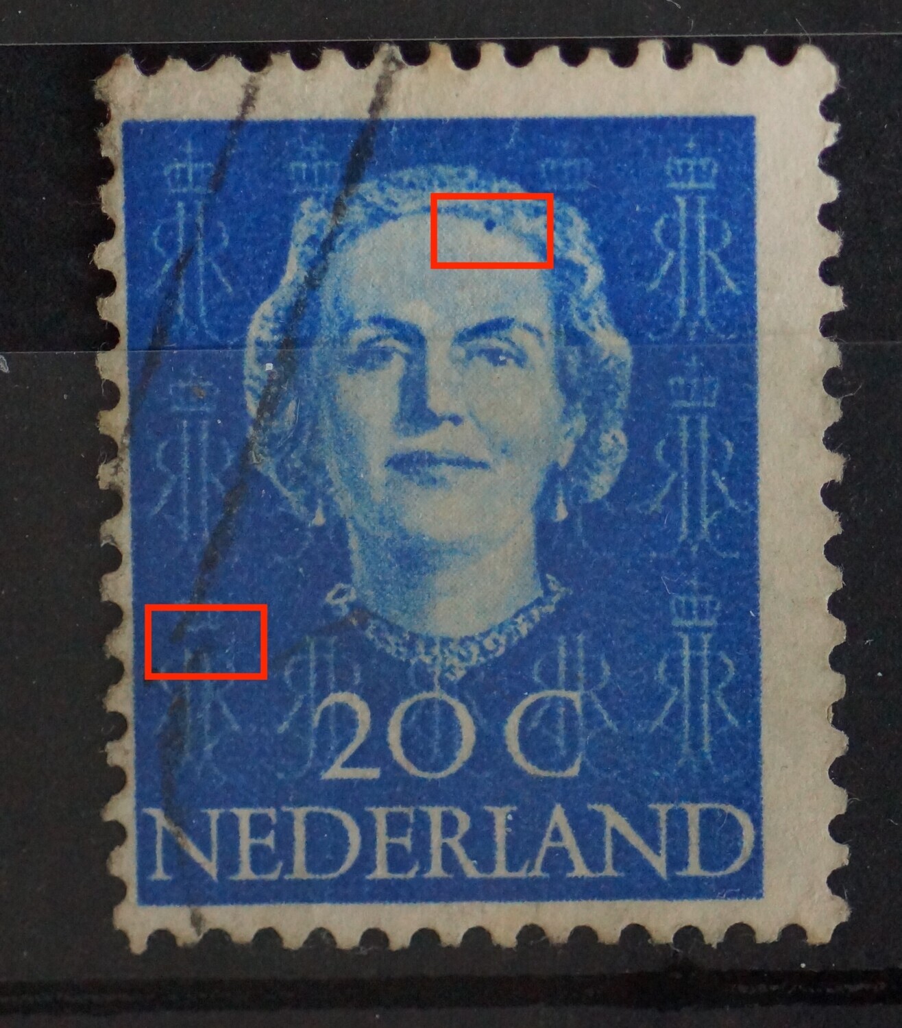 NVPH 524 - o.a. blauwe vlek op het voorhoofd en onder de kroon linksonder (524 P)