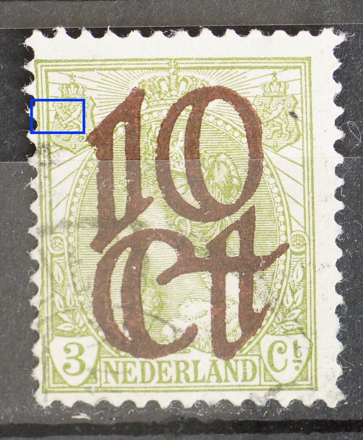 NVPH 116 - groene vlek boven pijlenbundel in linker wapenschild