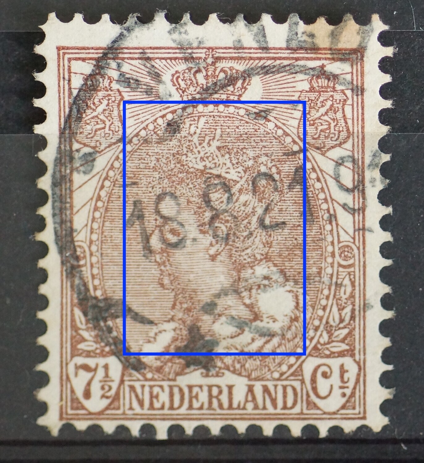 NVPH 61 - groot gedeelte van het medaillon vol met kleine stipjes