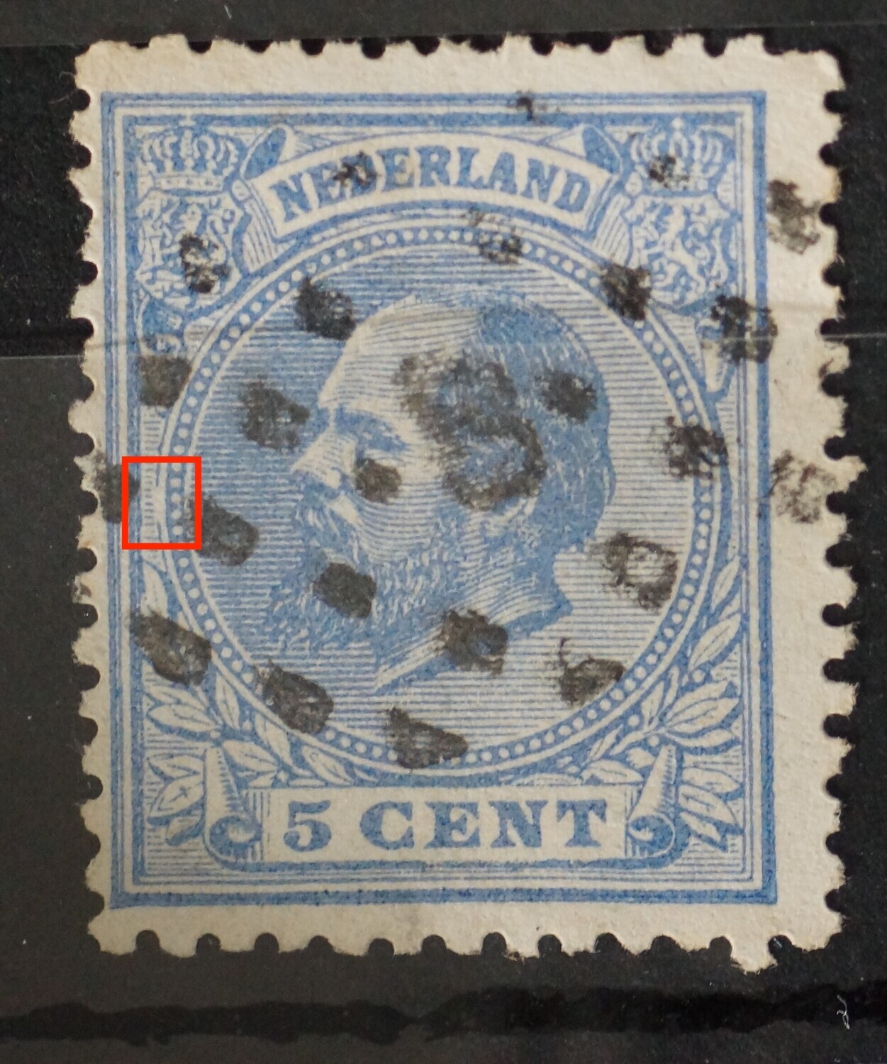 NVPH 19 - breuk in rand medaillon links
