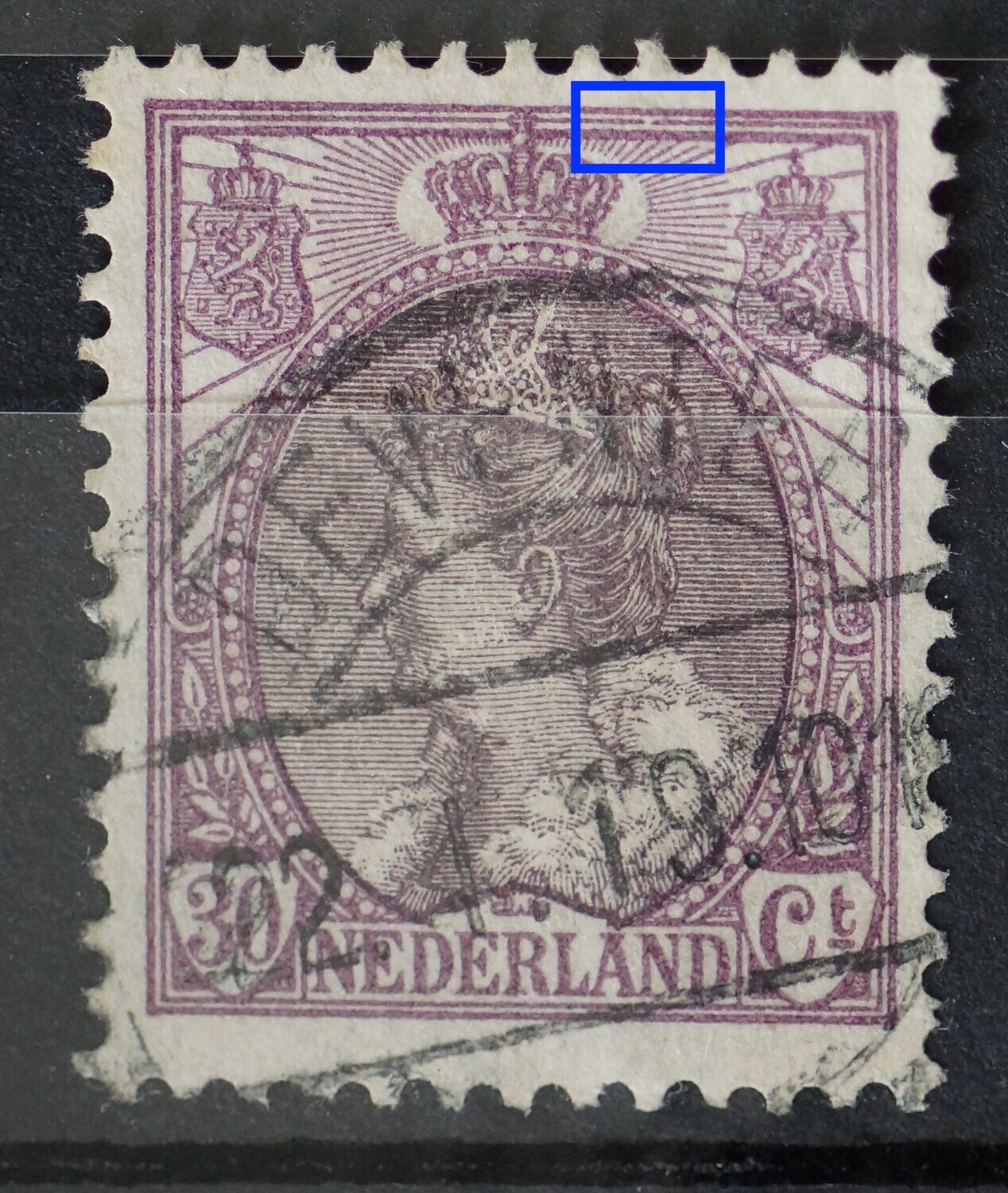 NVPH 72 - breuk in kaderlijn rechts van kroon NVPH 72 - breuk in kaderlijn rechts van kroon