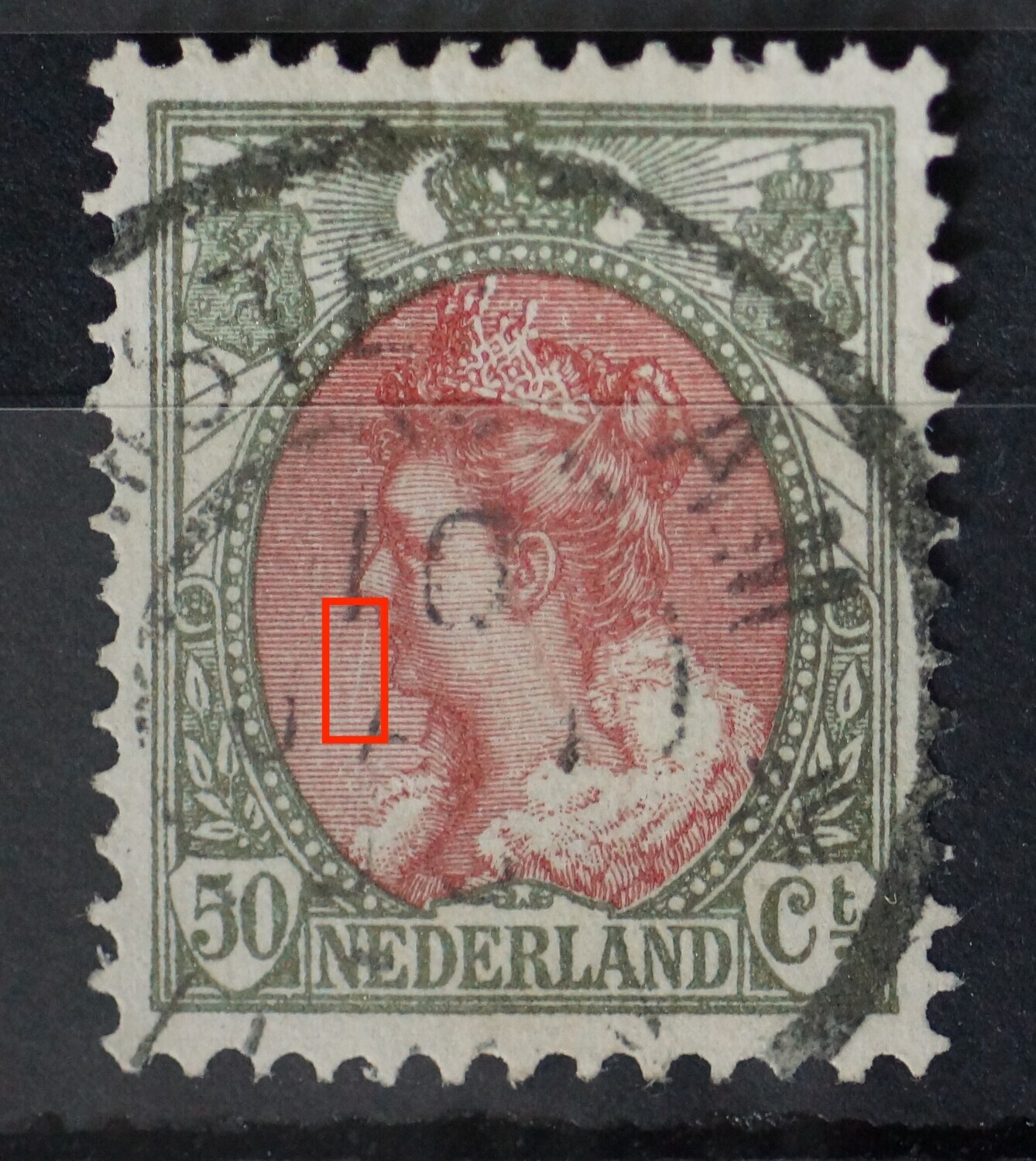 NVPH 74 - verticale witte kras door arcering vanaf de neus NVPH 74 - verticale witte kras door arcering vanaf de neus