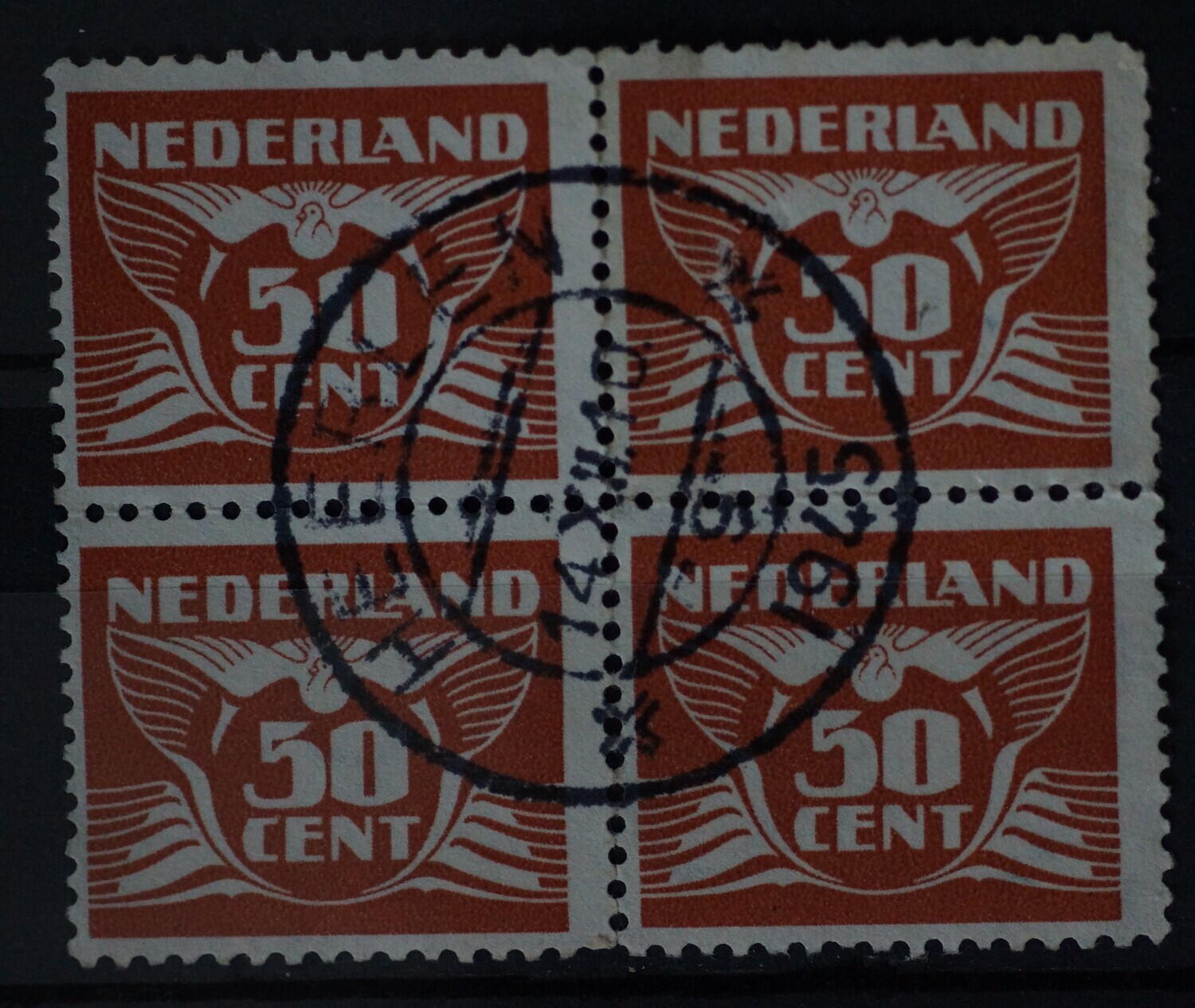Heerlen 9 op NVPH 391 (blok) - open 4 van 1945 - zeldzaam! Heerlen 9 op NVPH 391 (blok) - open 4 van 1945 - zeldzaam!