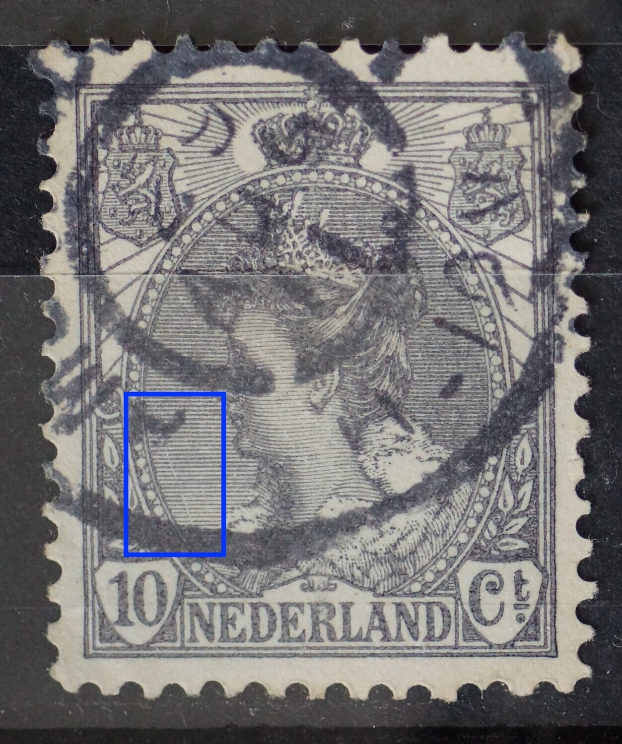NVPH 62 - diagonale witte kras voor het gezicht
