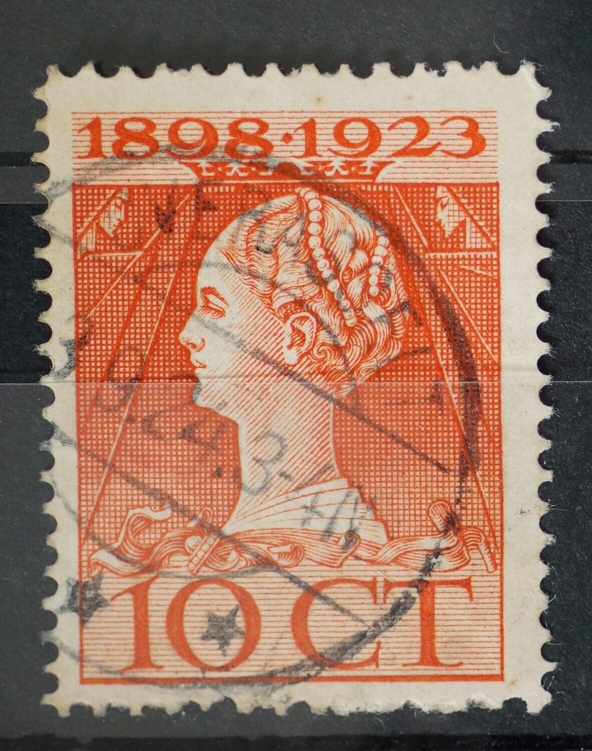 Overasselt op NVPH 124